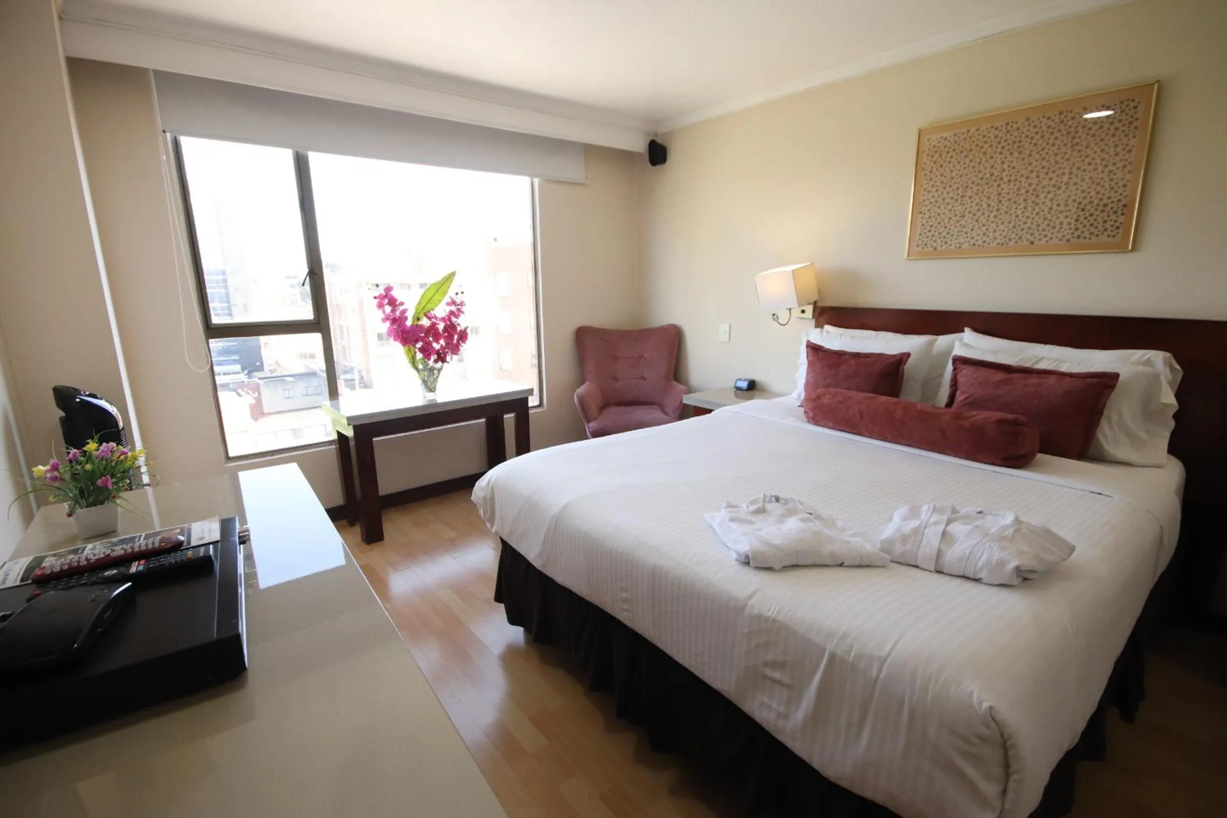 Bedroom, Bed in Lancaster House