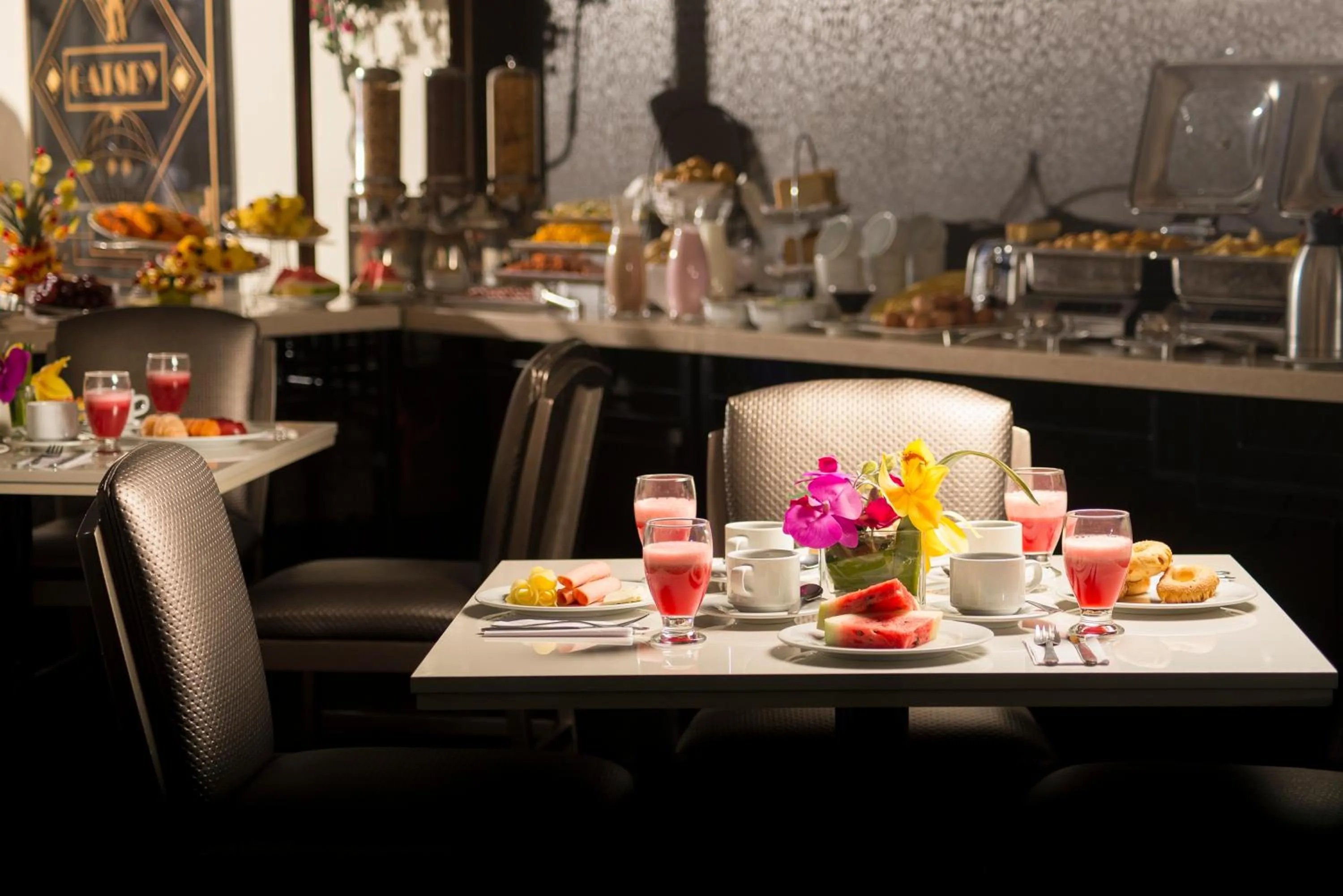 Restaurant/places to eat in Lancaster House