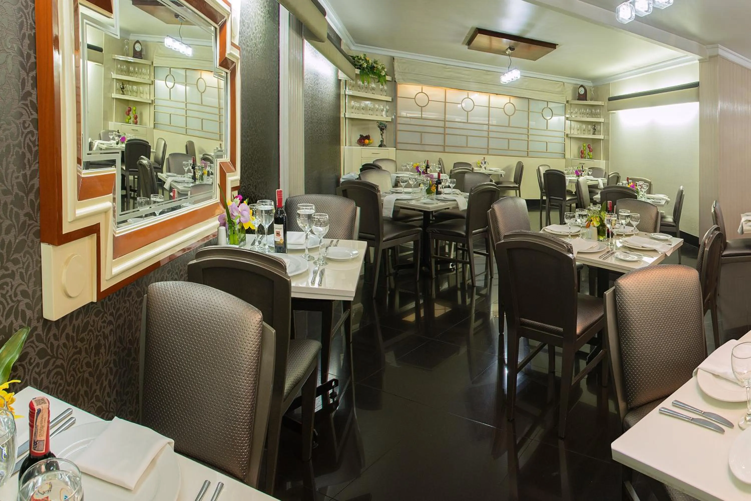 Restaurant/places to eat in Lancaster House