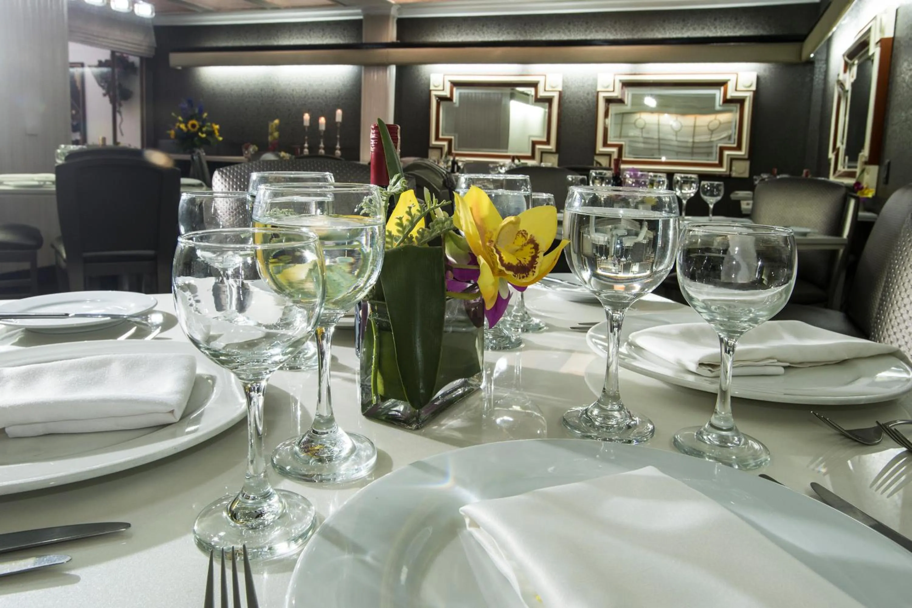 Restaurant/places to eat in Lancaster House