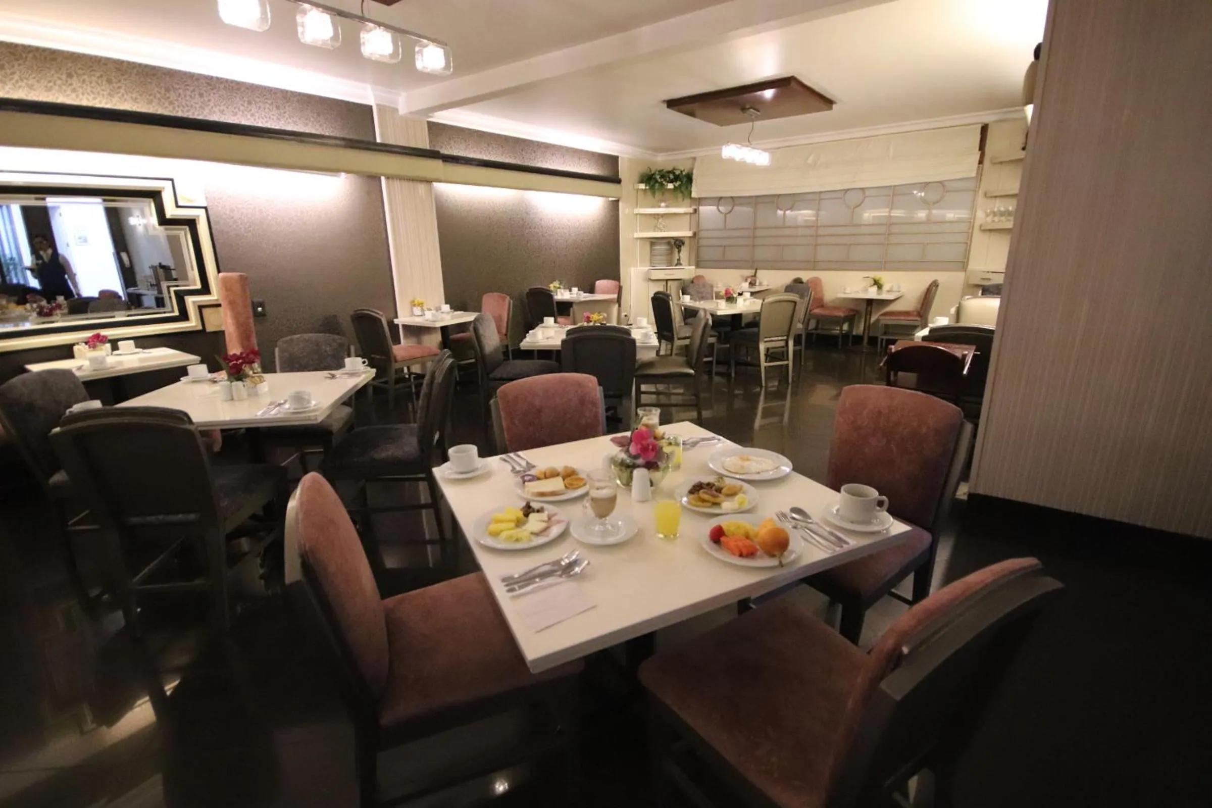 Restaurant/places to eat in Lancaster House