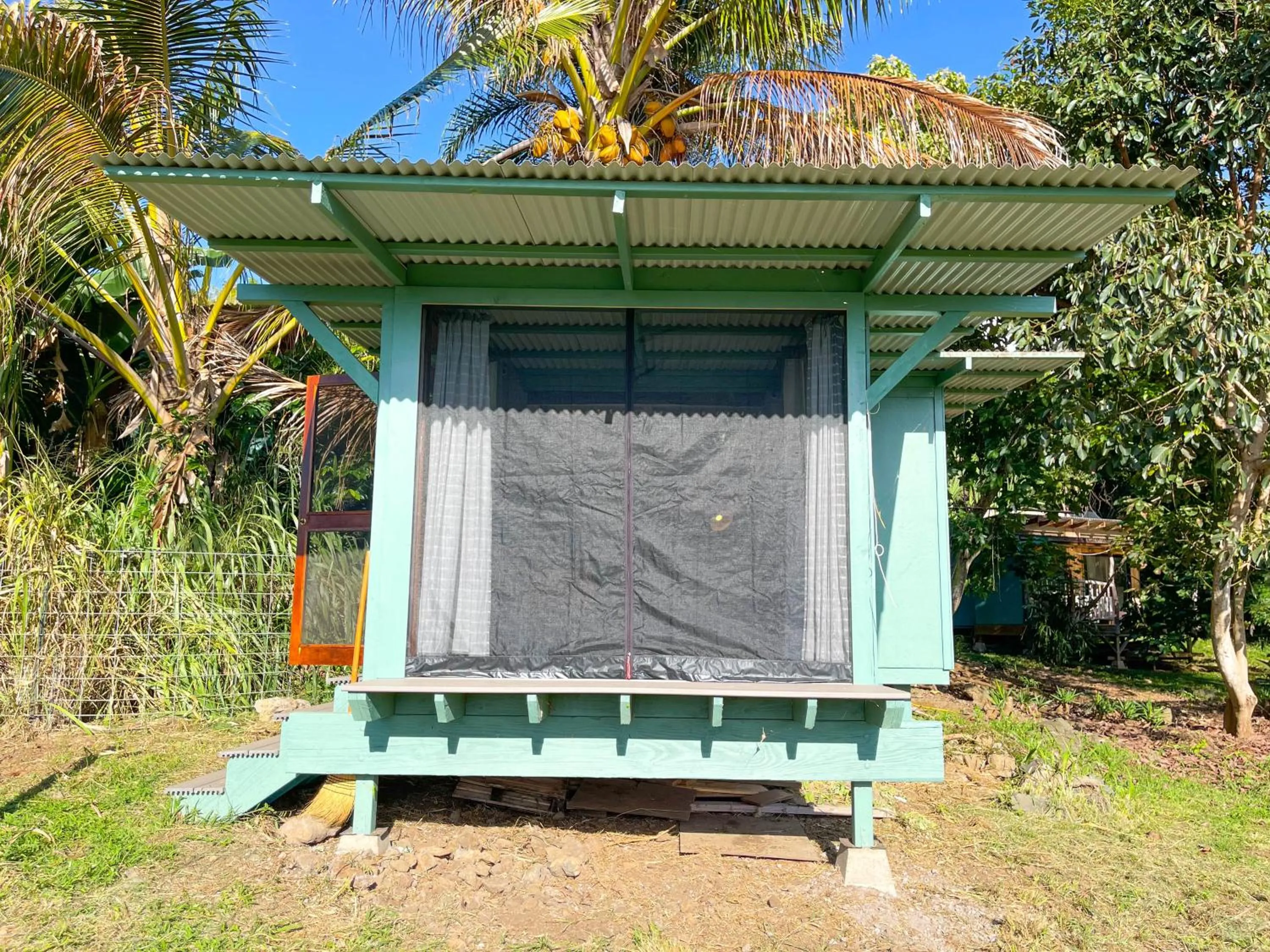group of guests in Gingerhill Farm Retreat