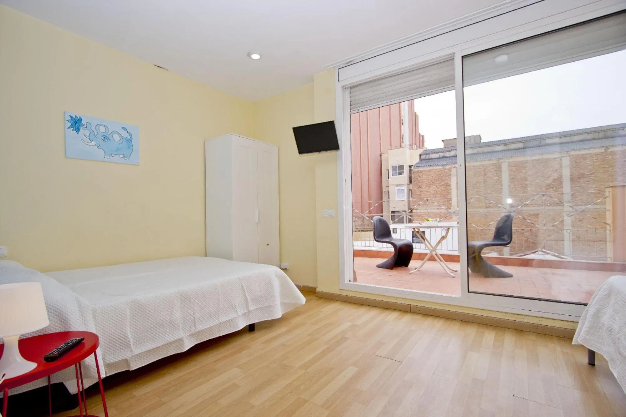 Bed in Barcelona City Apartment