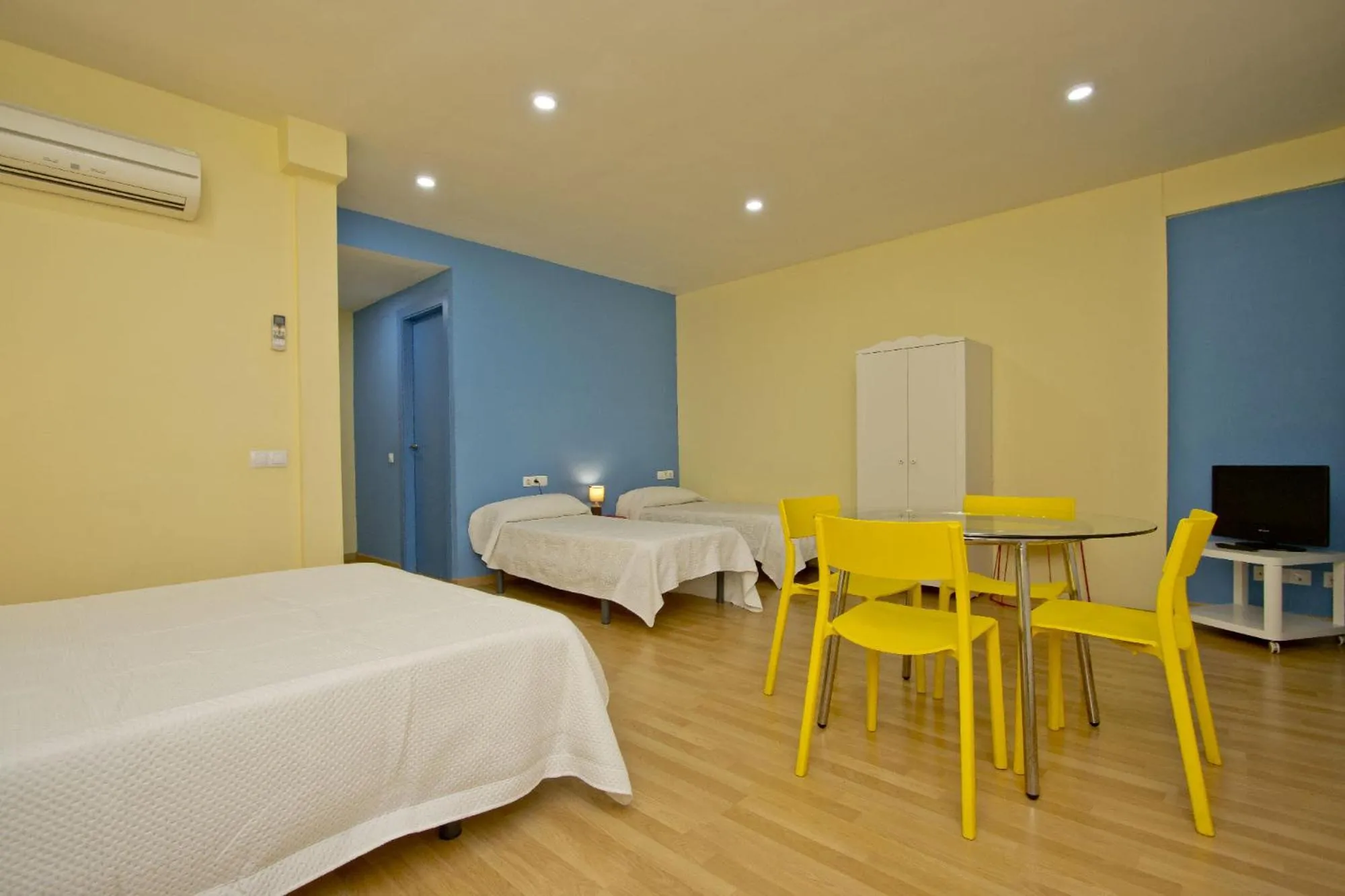 Bed in Barcelona City Apartment