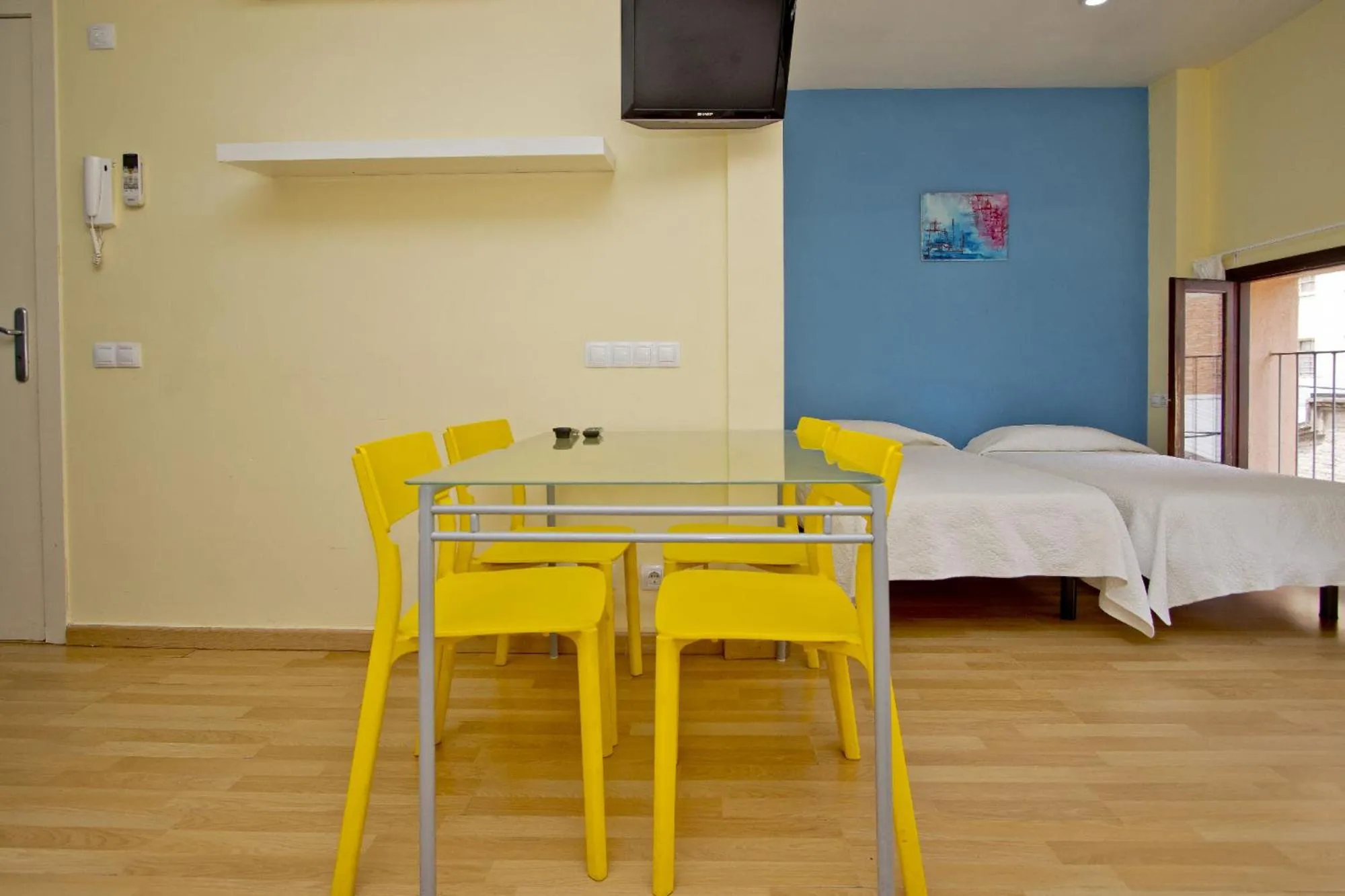 Bed in Barcelona City Apartment