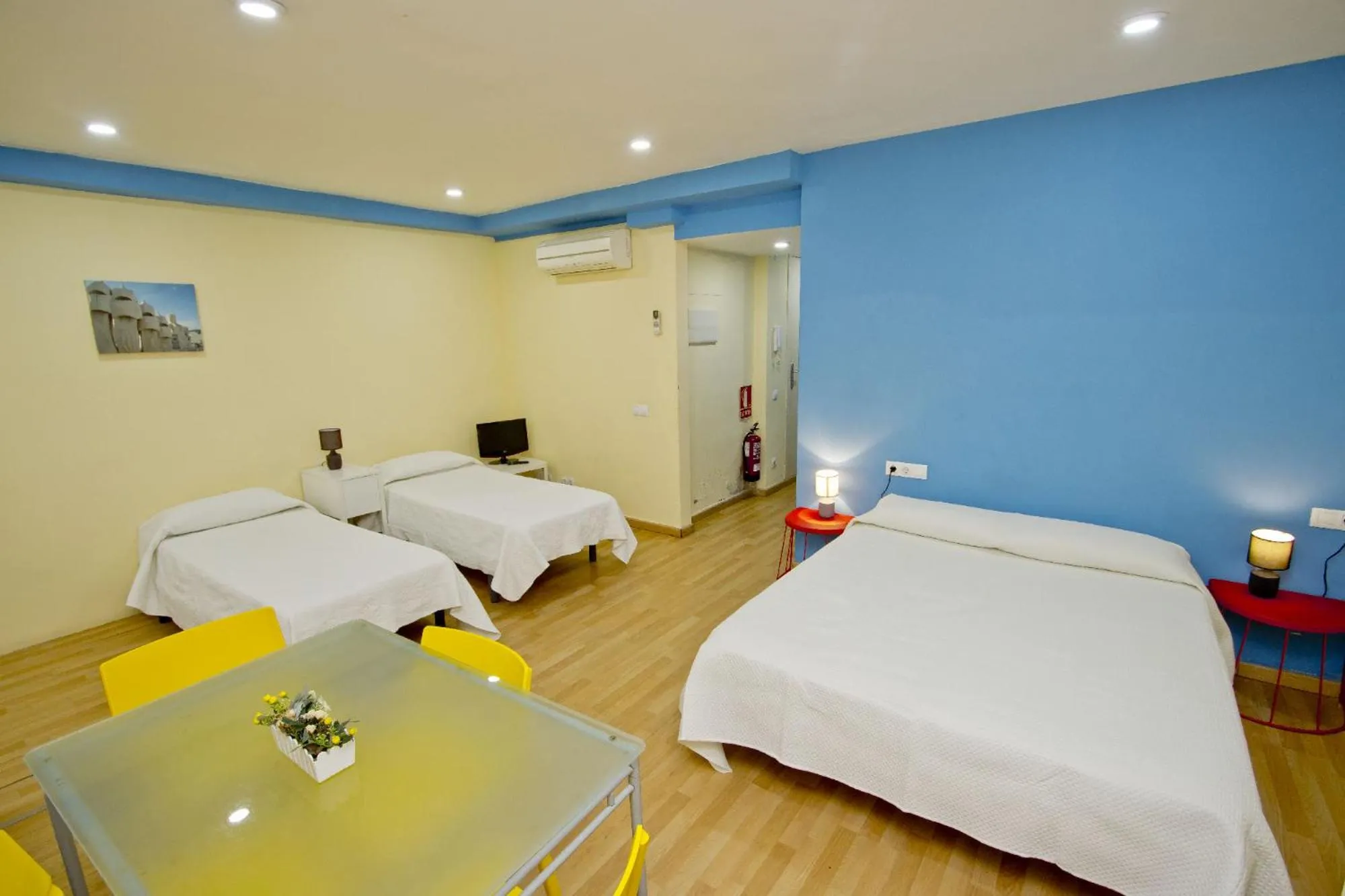 Bed in Barcelona City Apartment