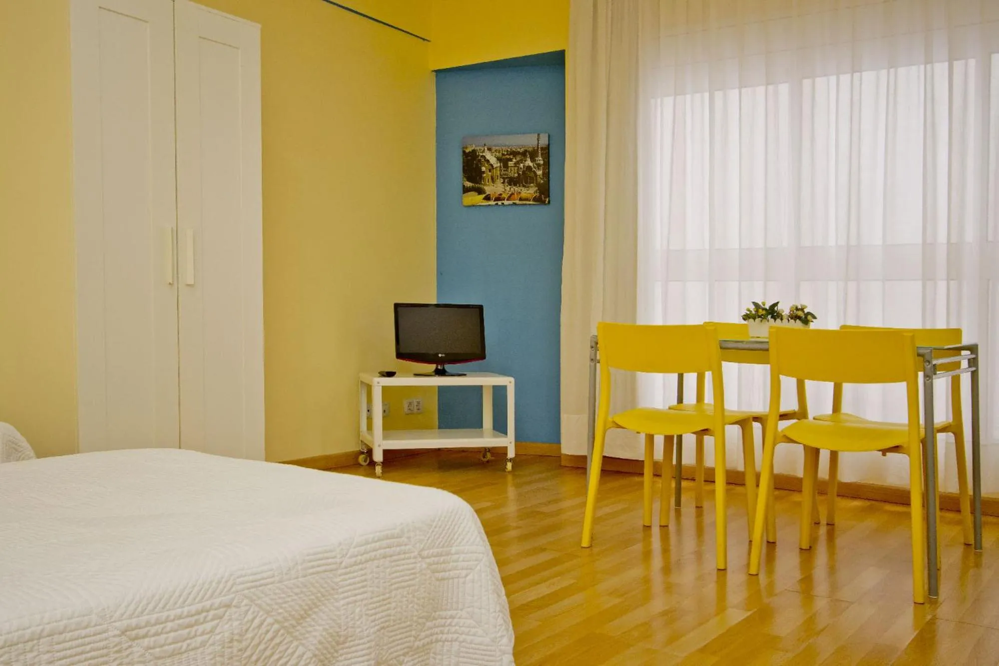 Bed in Barcelona City Apartment