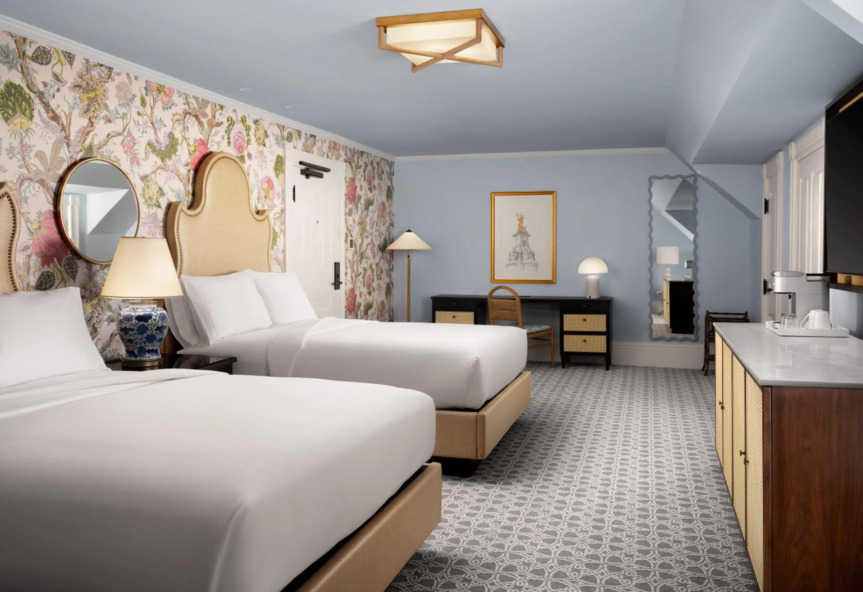 Bedroom, Bed in Hotel del Coronado, Curio Collection by Hilton