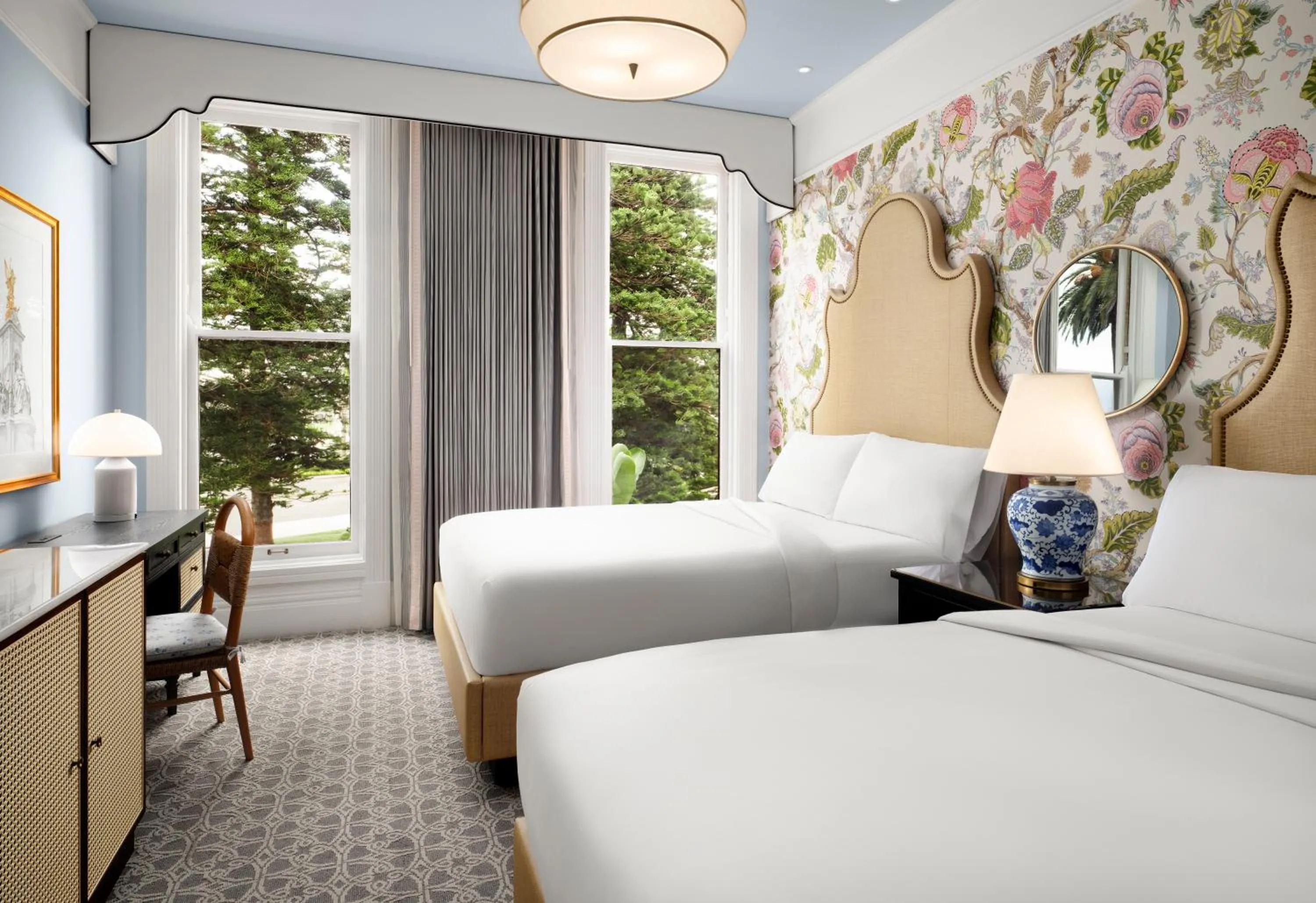 Bedroom, Bed in Hotel del Coronado, Curio Collection by Hilton