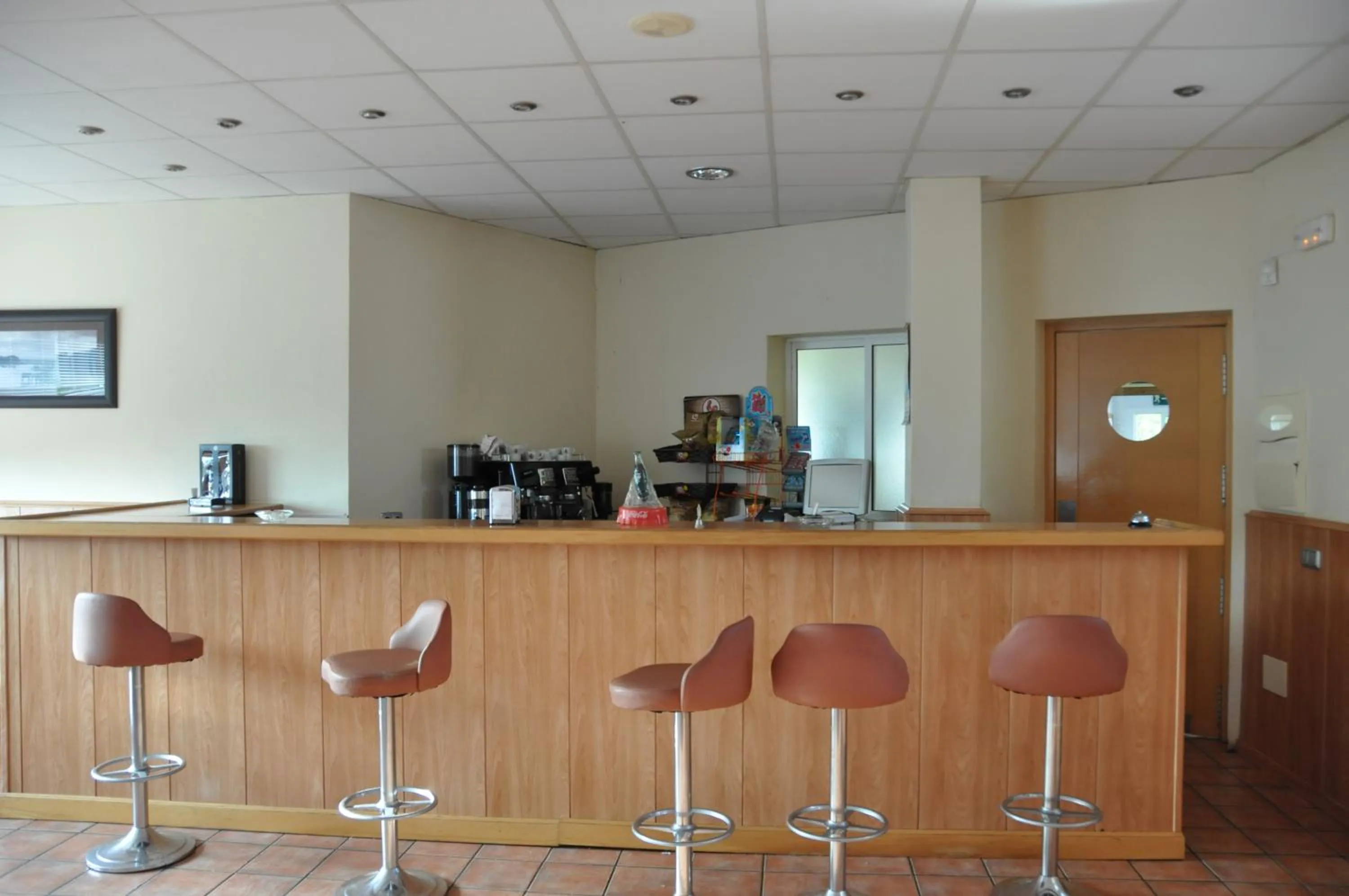 Lounge or bar in Hotel Balneario Fuentes del Trampal