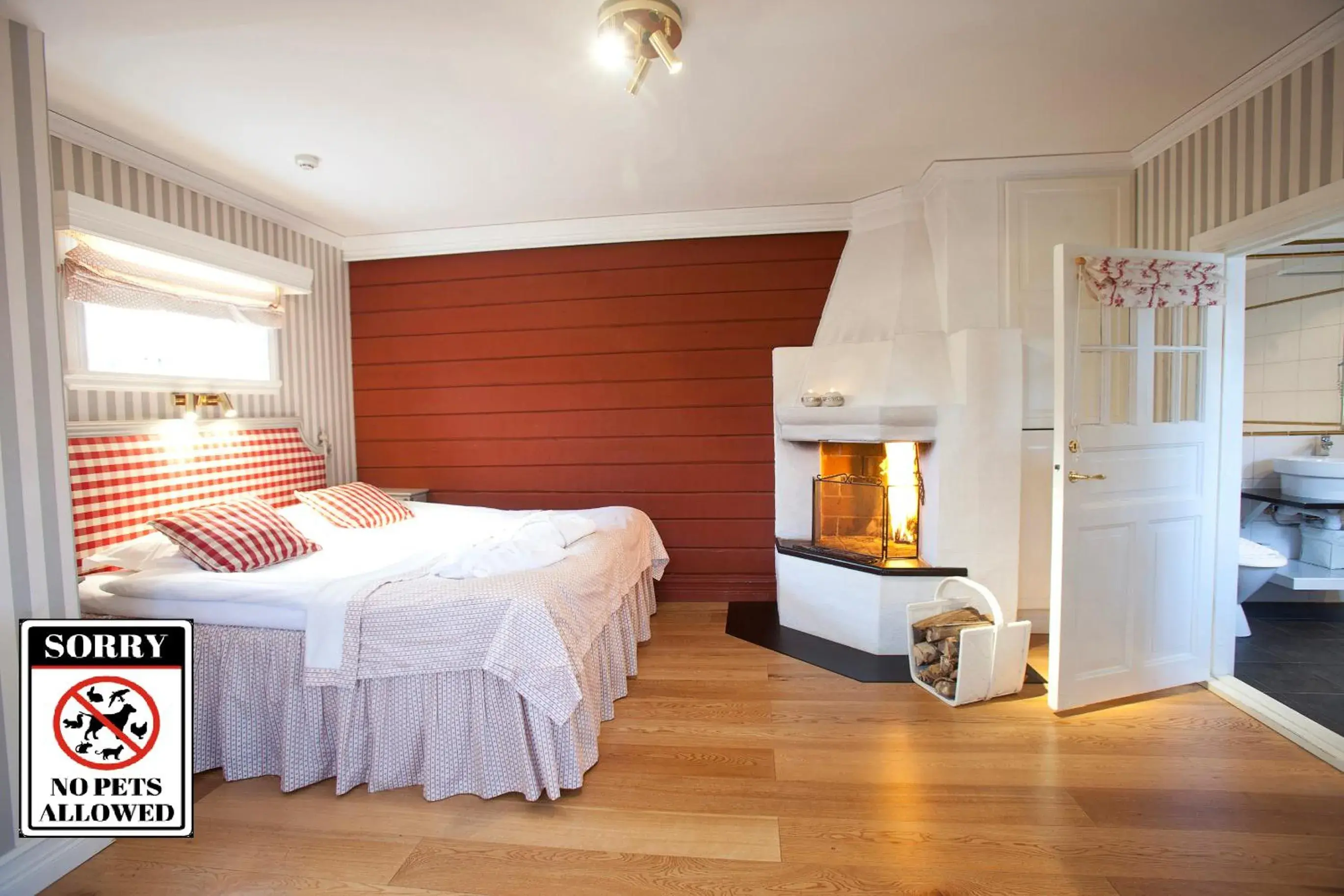 Queen Suite with Spa Bath in Tällbergsgårdens Hotell Queen Suite with Spa Bath in Tällbergsgårdens Hotell