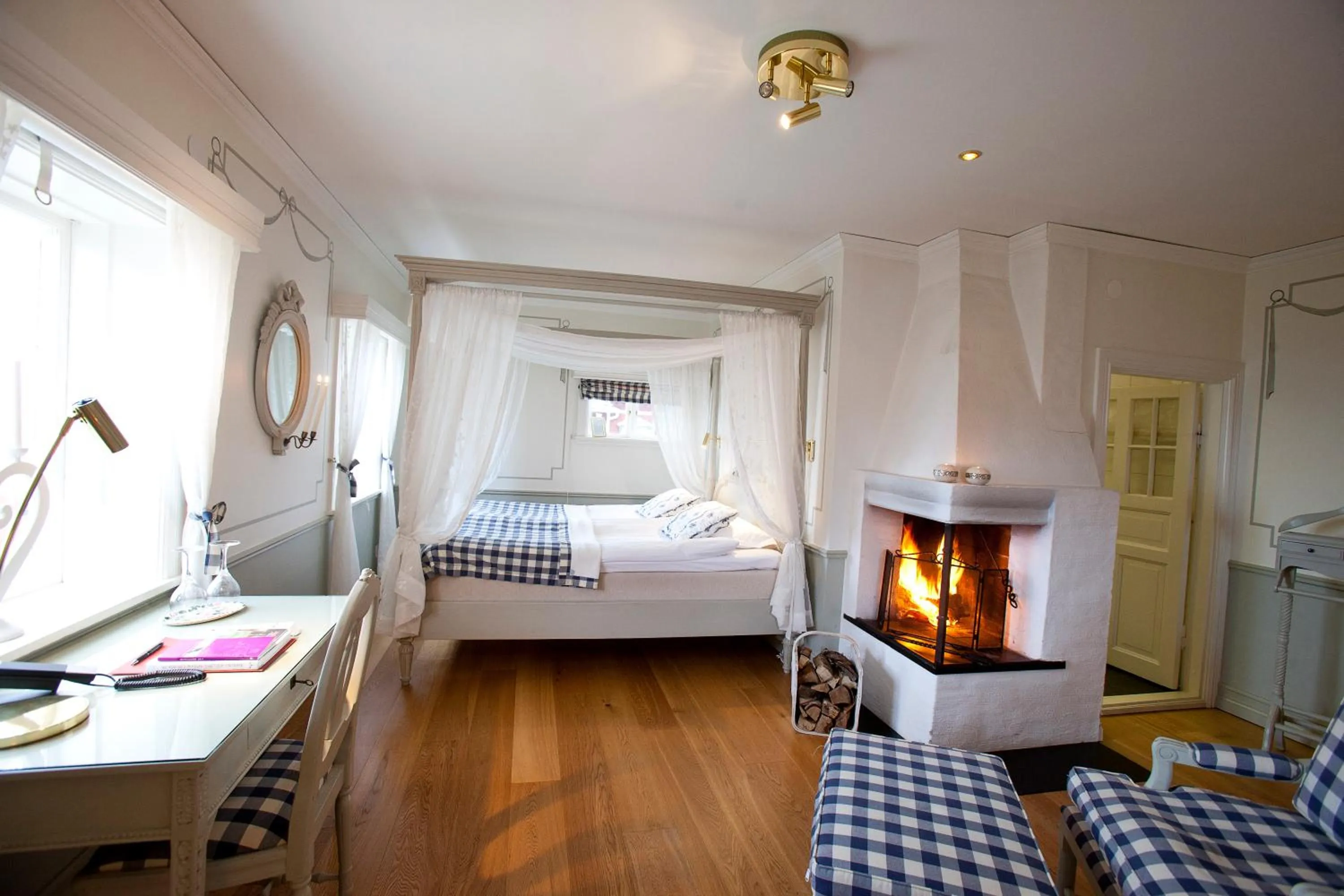 Day, Bed in Tällbergsgårdens Hotell