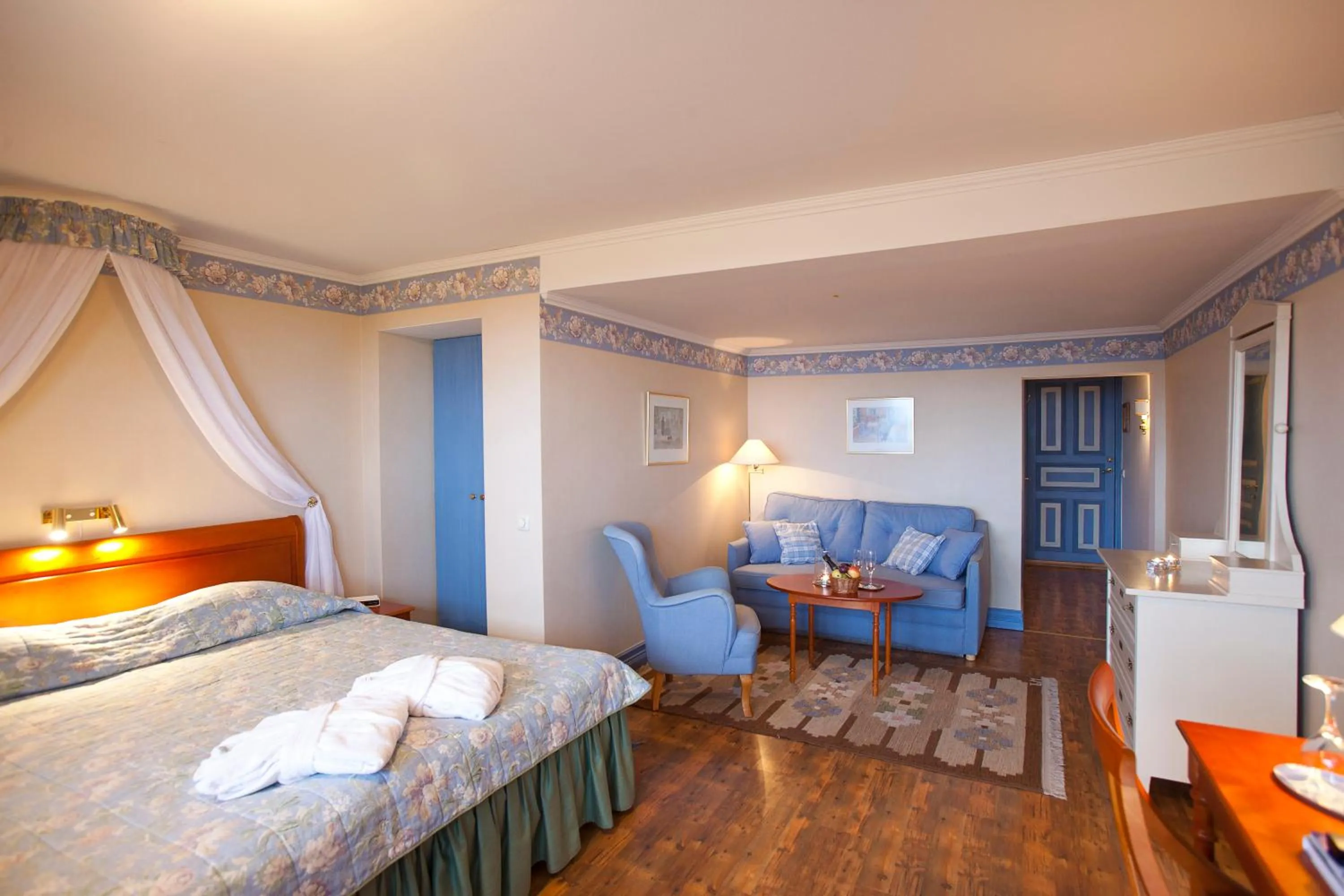 Photo of the whole room, Bed in Tällbergsgårdens Hotell