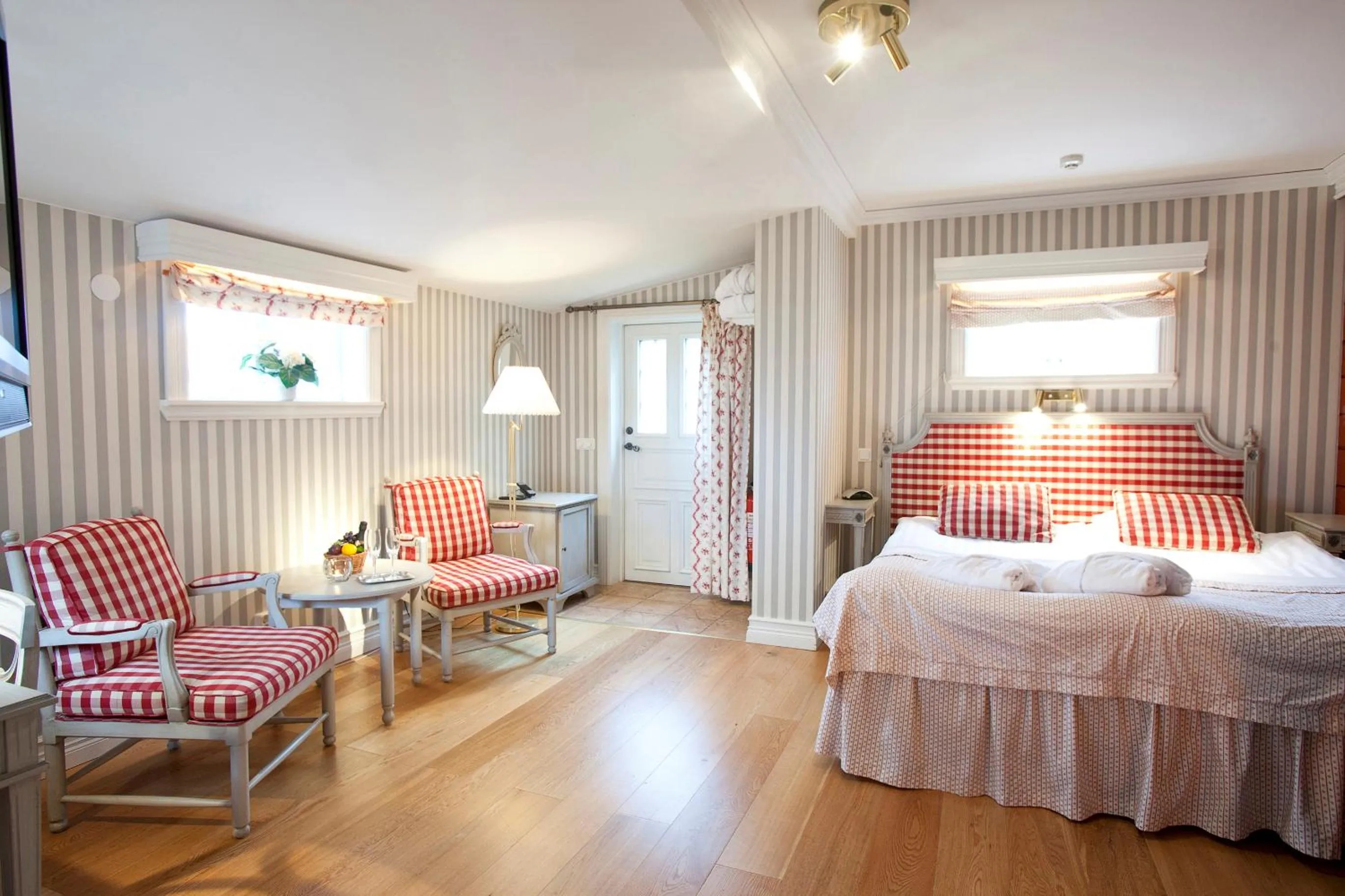 Seating area, Bed in Tällbergsgårdens Hotell