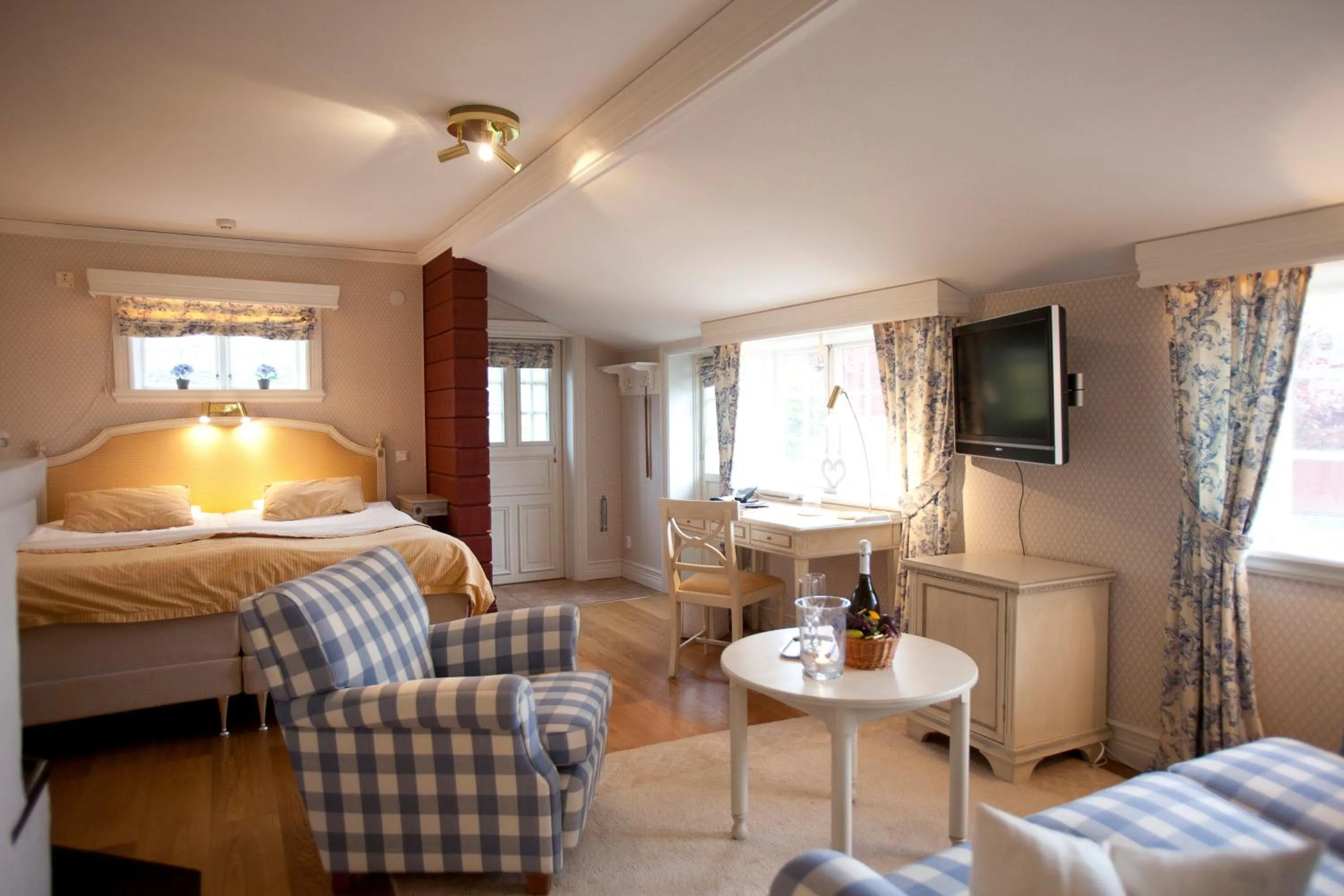 Day, Bed in Tällbergsgårdens Hotell