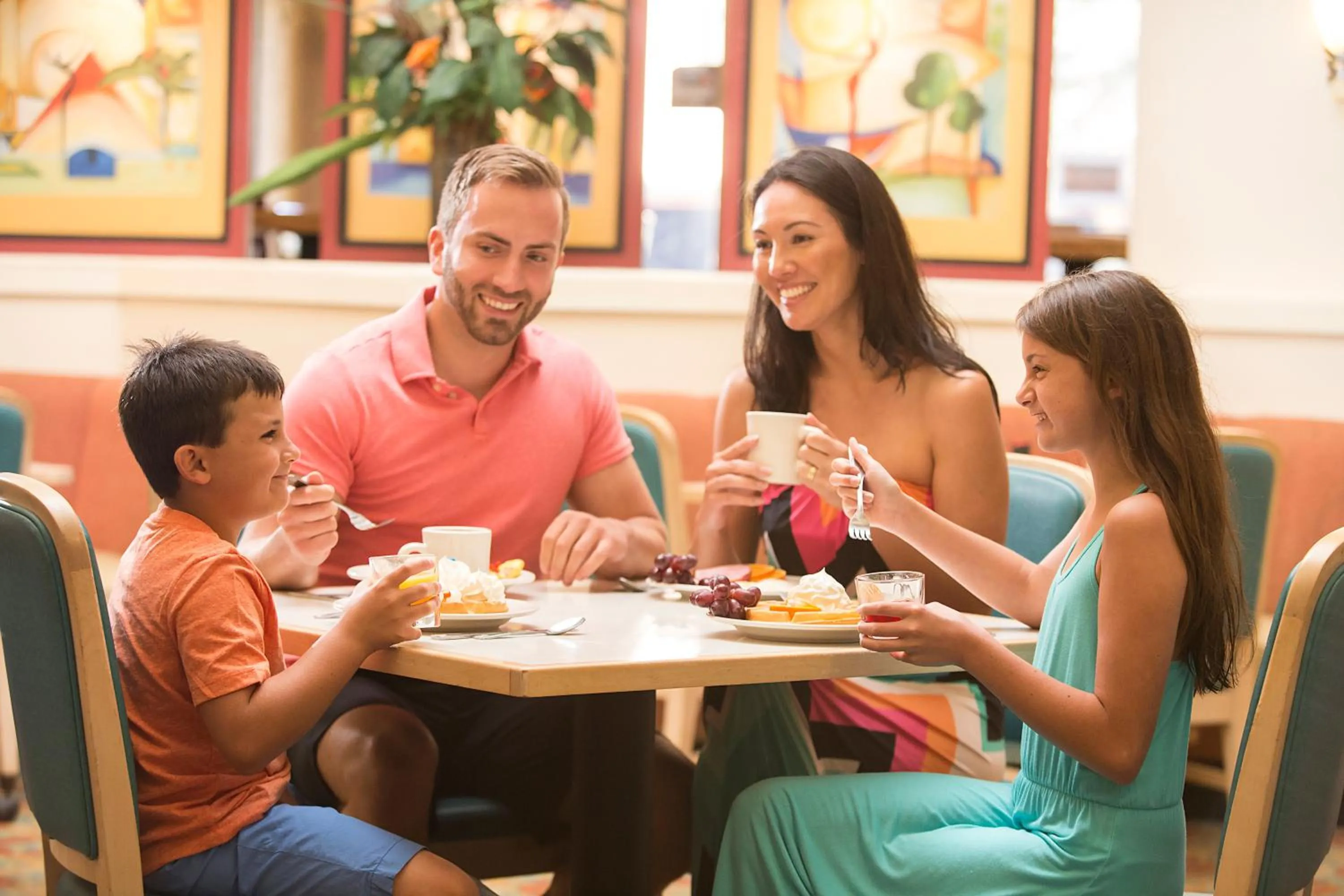 Restaurant/places to eat in Caravelle Resort