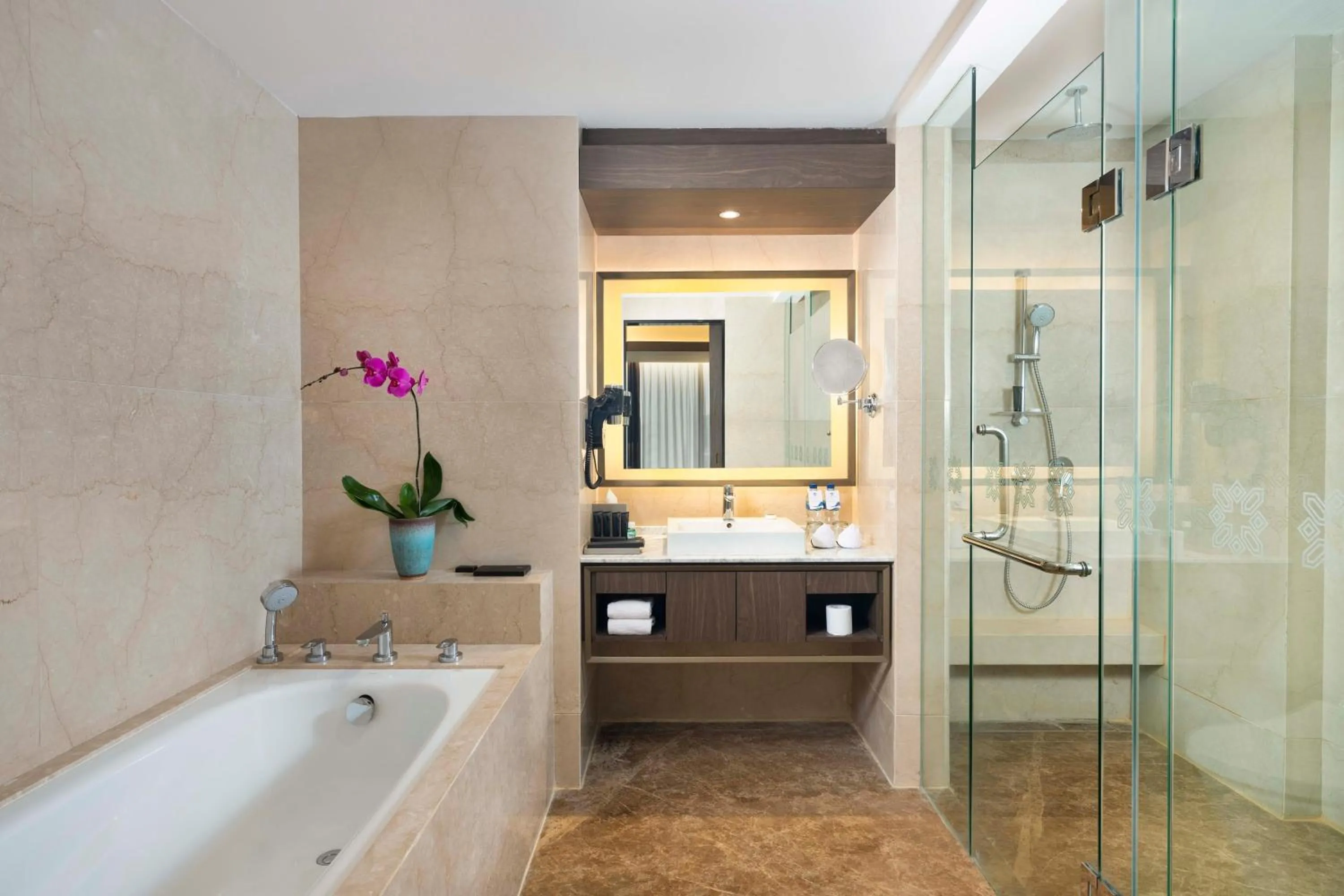 GRAMM HOTEL by Ambarrukmo Yogyakarta