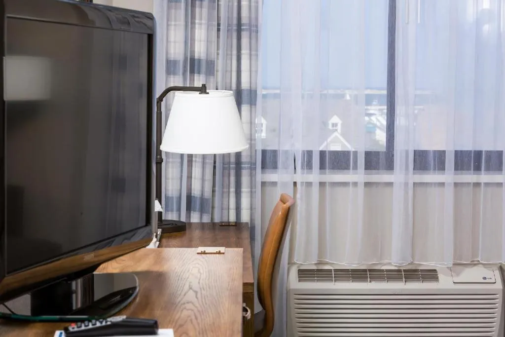 Bedroom in Hotel 1620 Plymouth Harbor