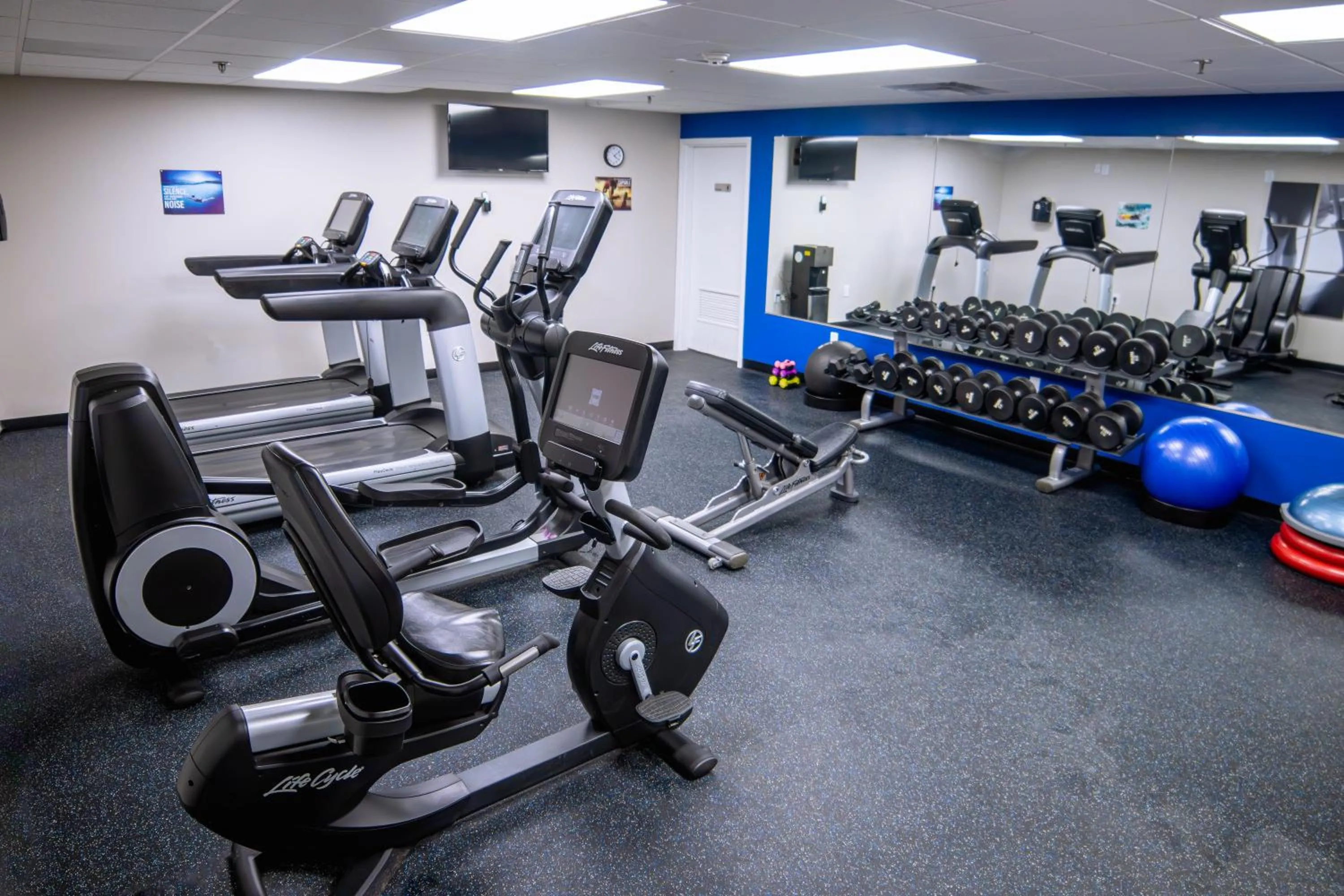 Fitness centre/facilities in Hotel 1620 Plymouth Harbor