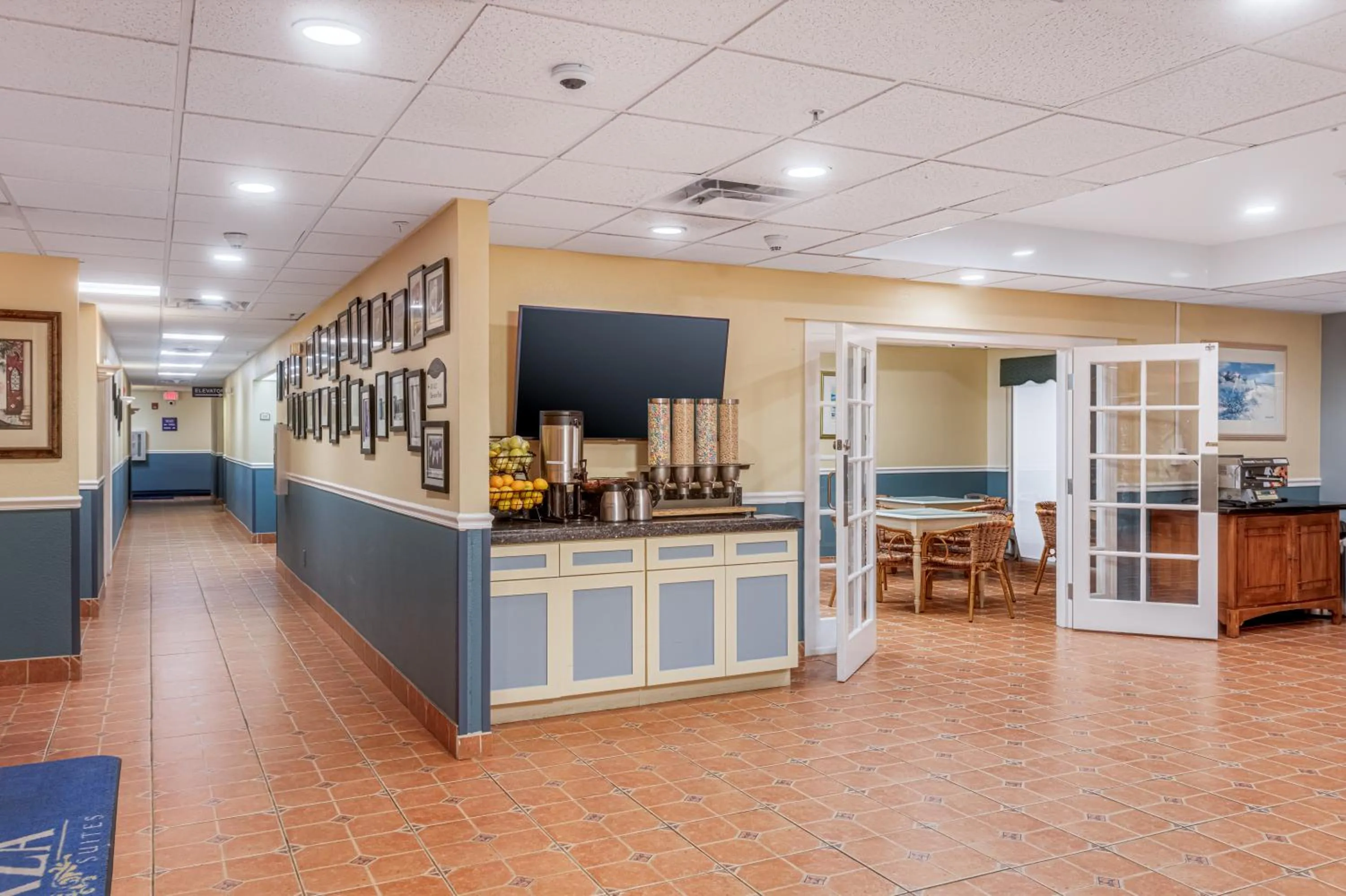Coffee/tea facilities in Hutchinson Island Hotel