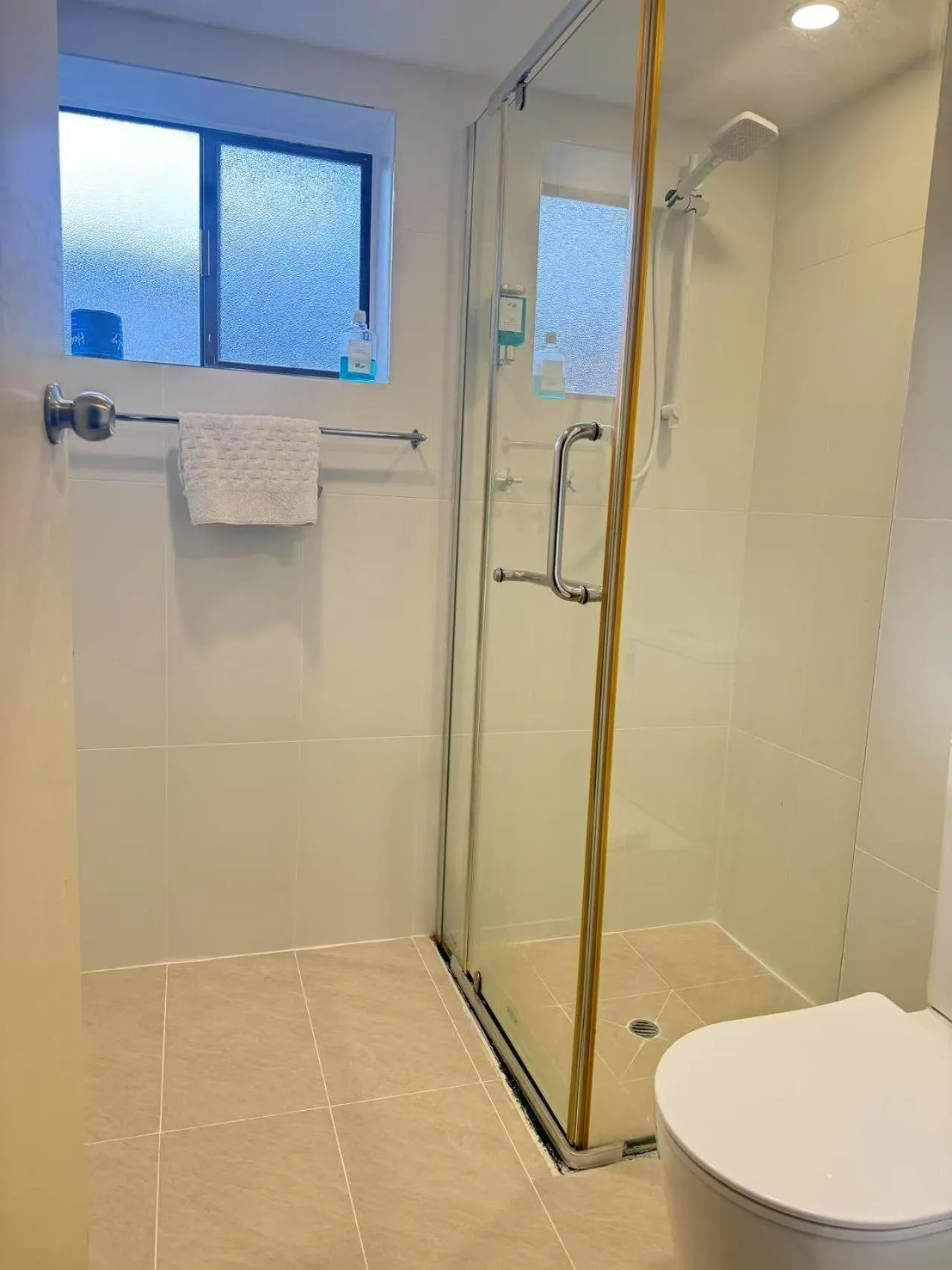 Bathroom in Adelaide Granada Motor Inn