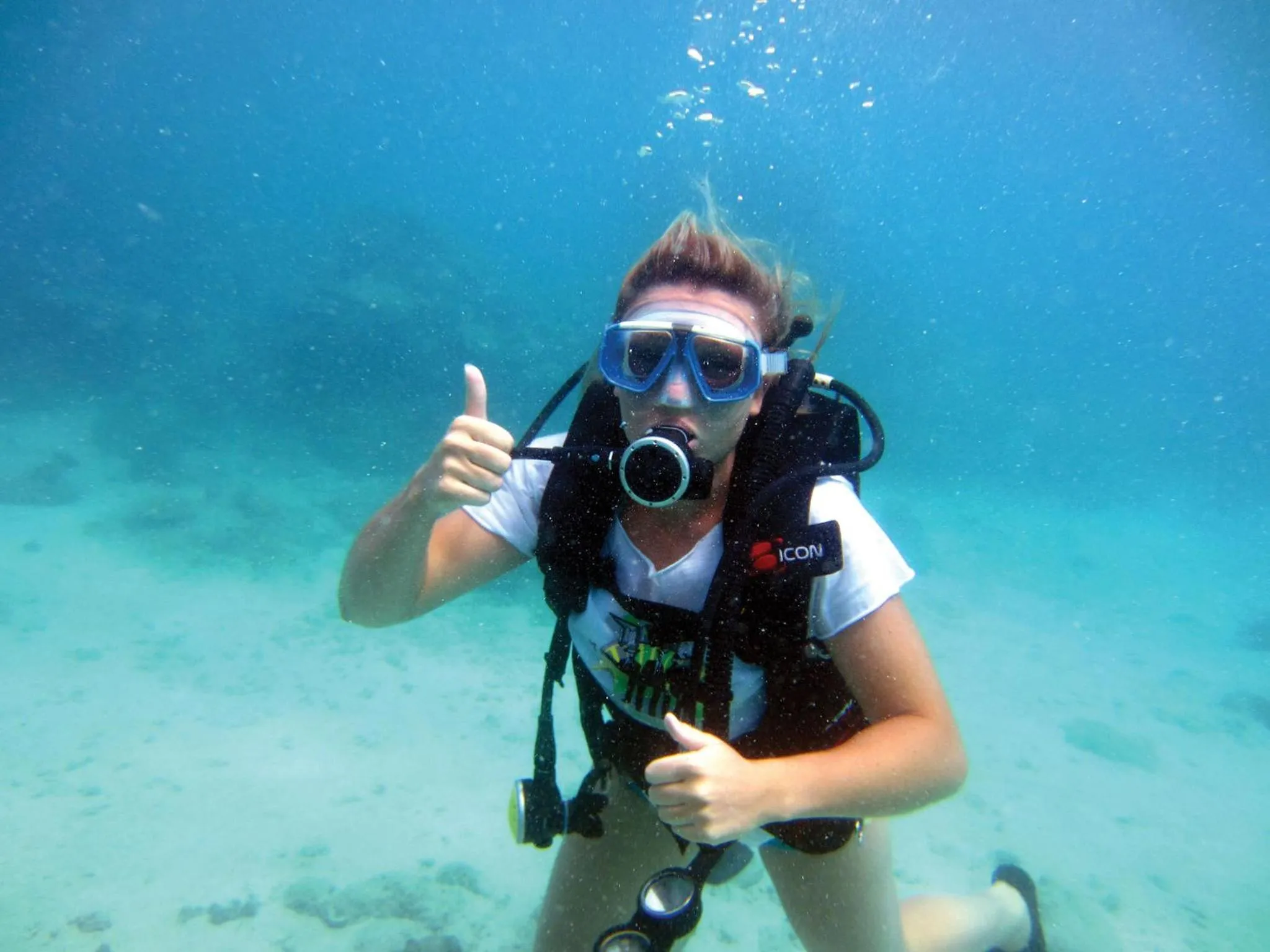 Diving in Mantaray Island Resort