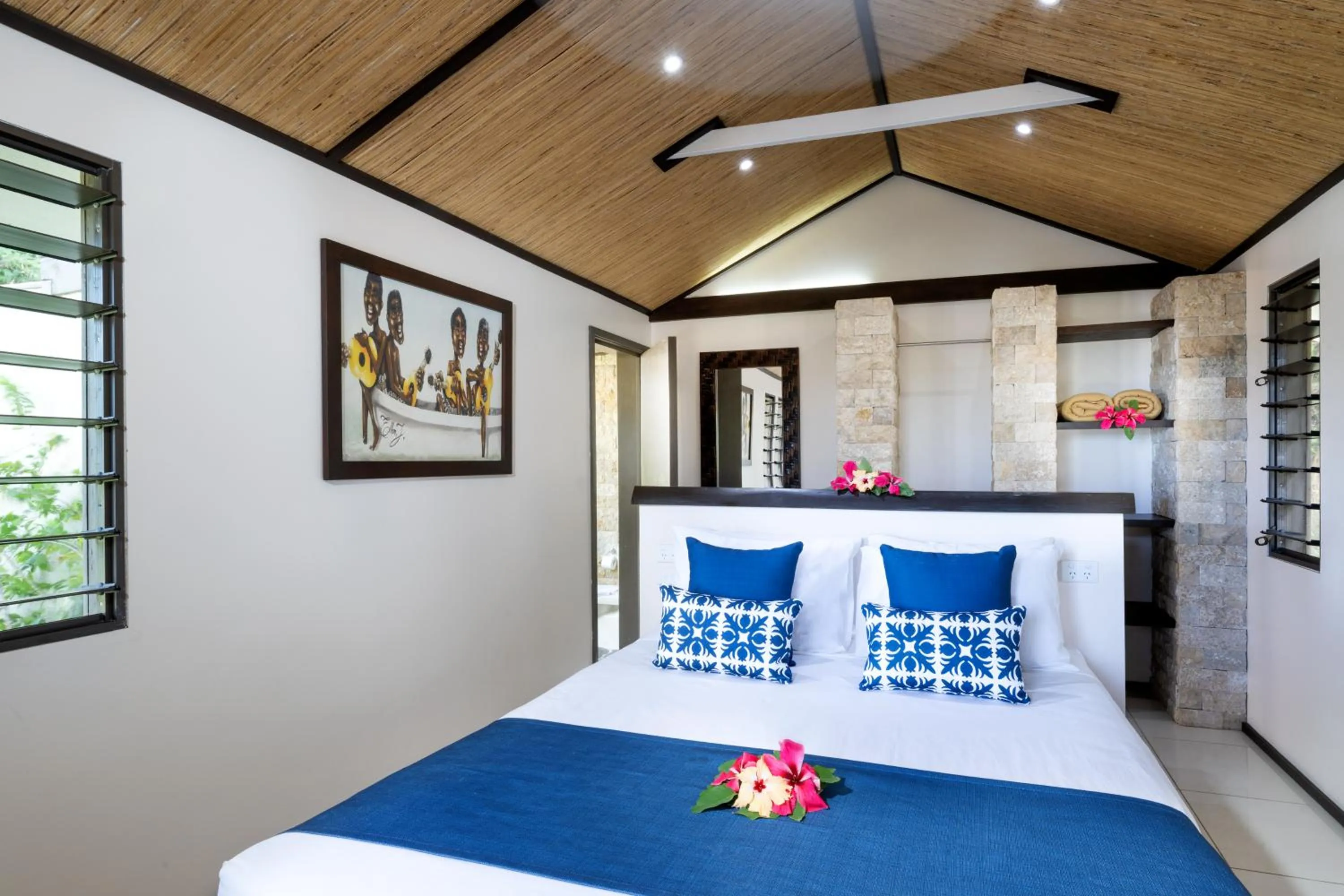 Bed in Mantaray Island Resort