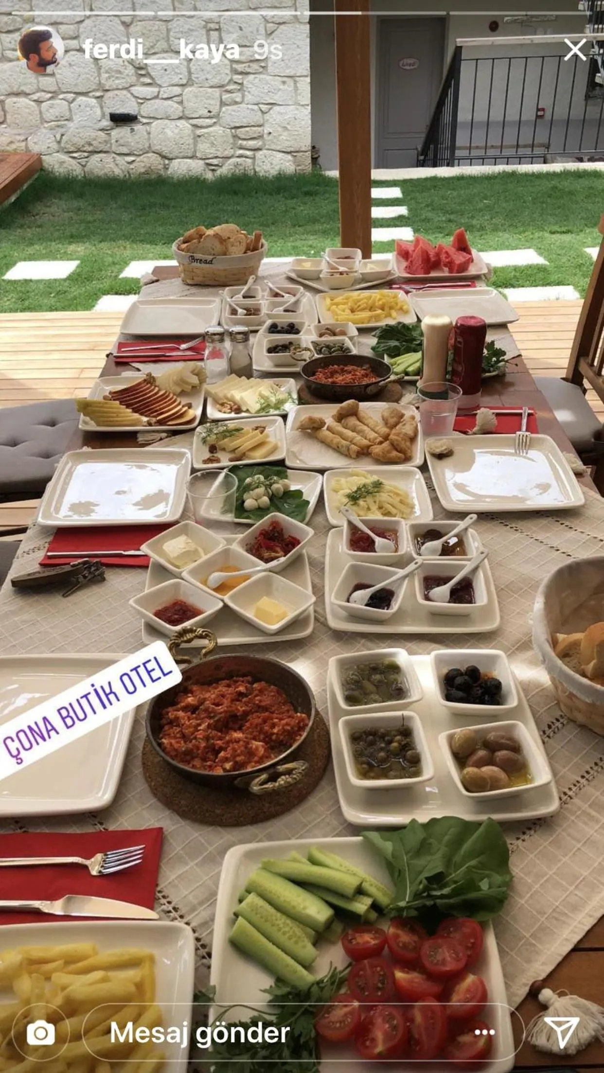 Food and drinks in Çona Otel