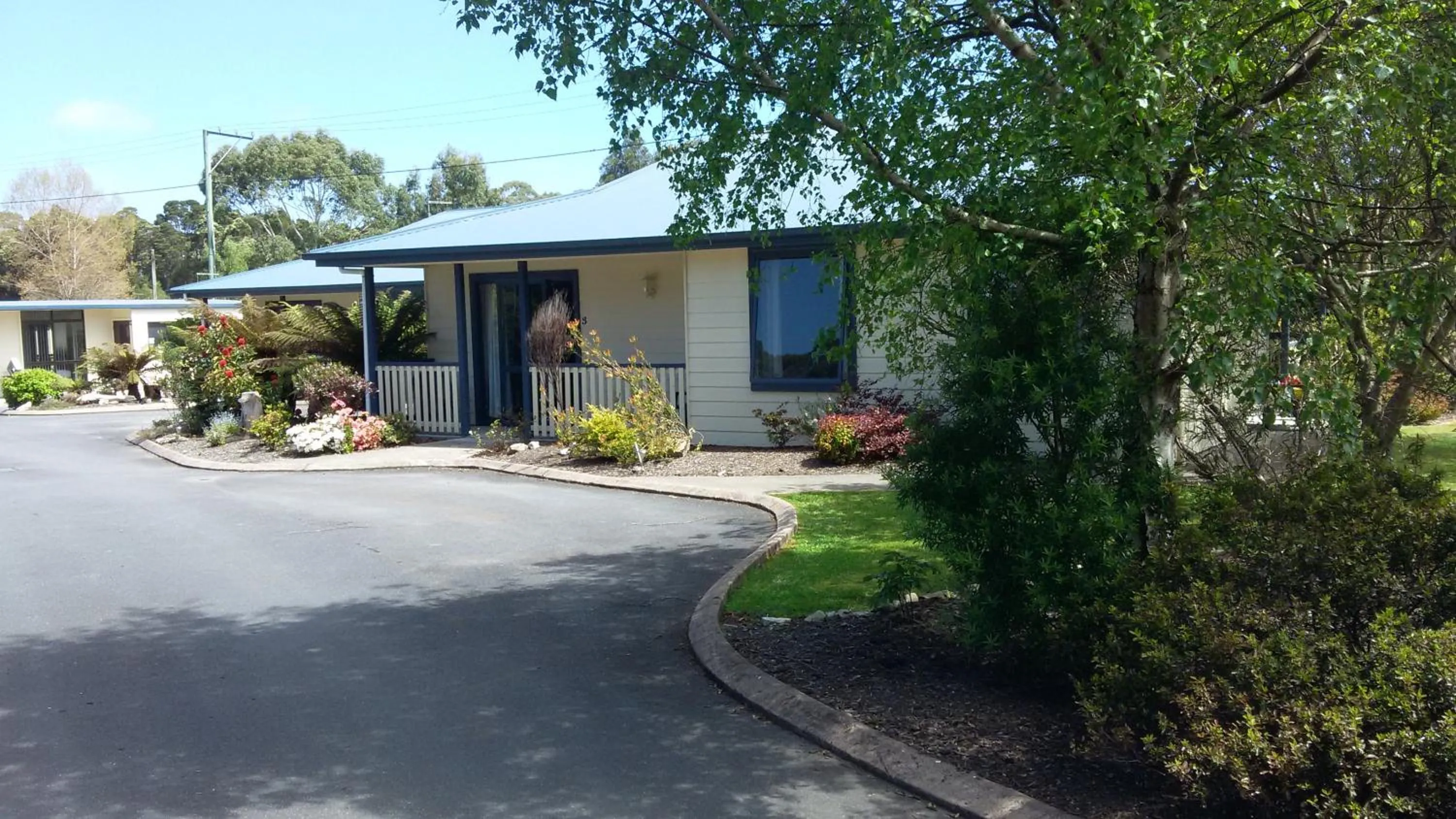 Property building in Strahan Retreat Holiday Park