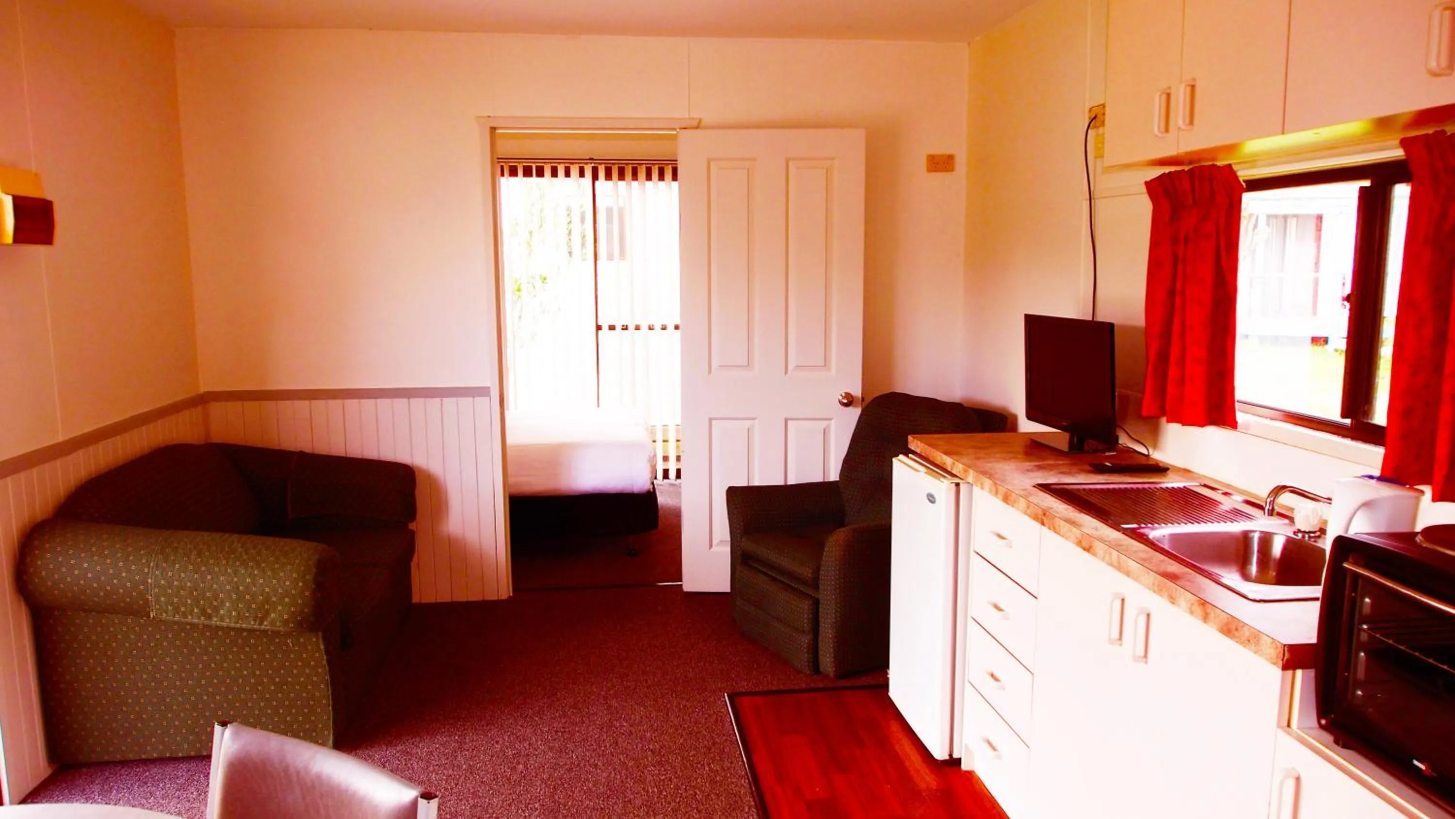 Property building in Strahan Retreat Holiday Park