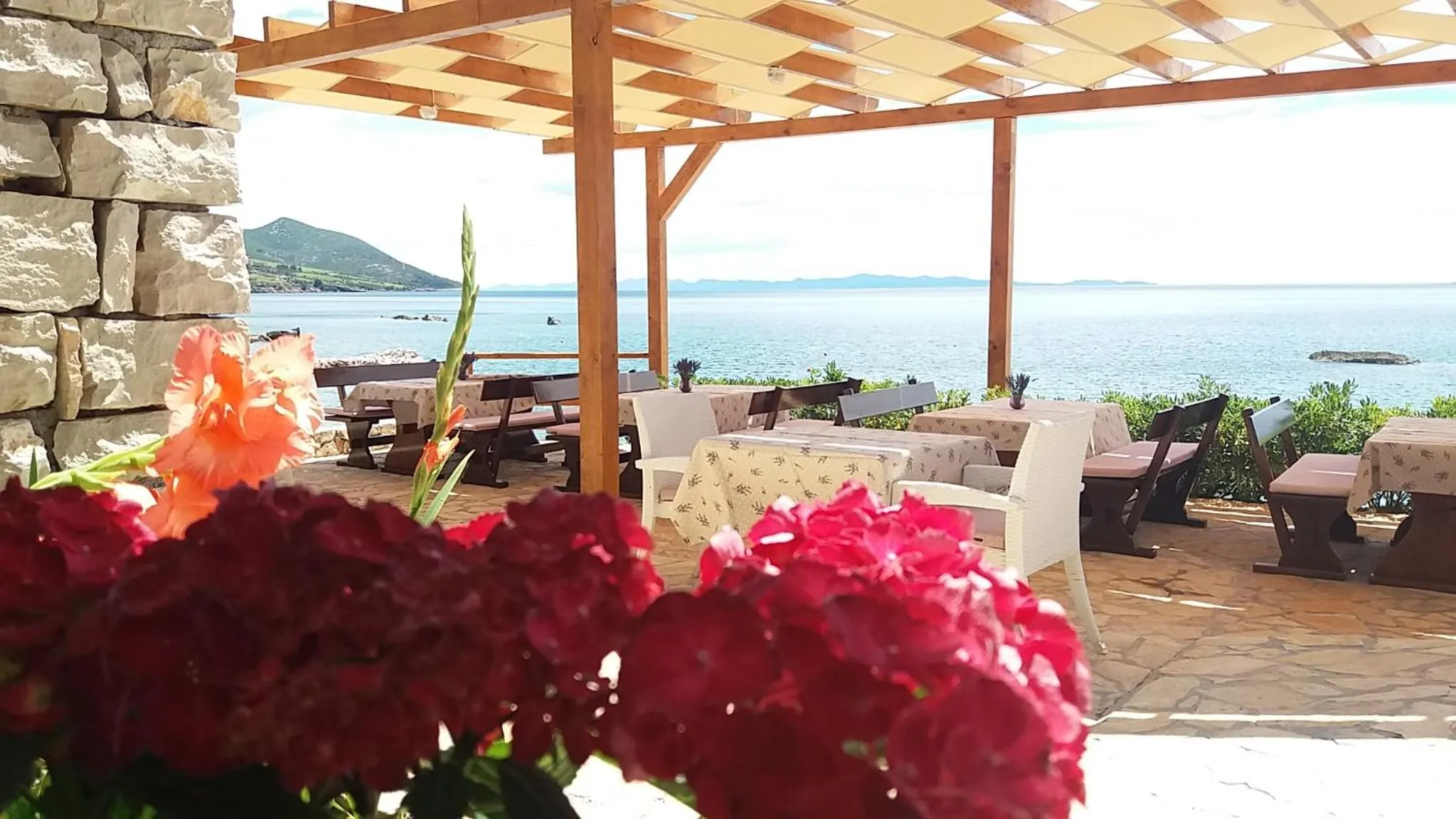 Restaurant/places to eat in Lavanda Mobile Homes & Villas