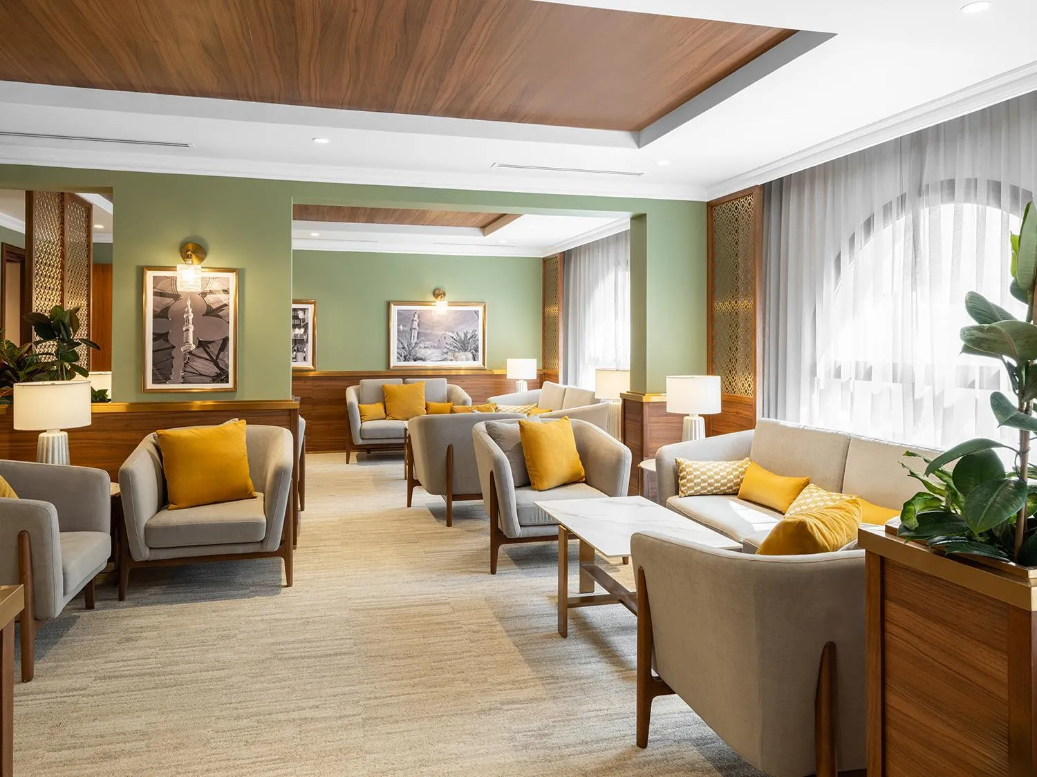 Lounge or bar in Elaf Taiba Hotel