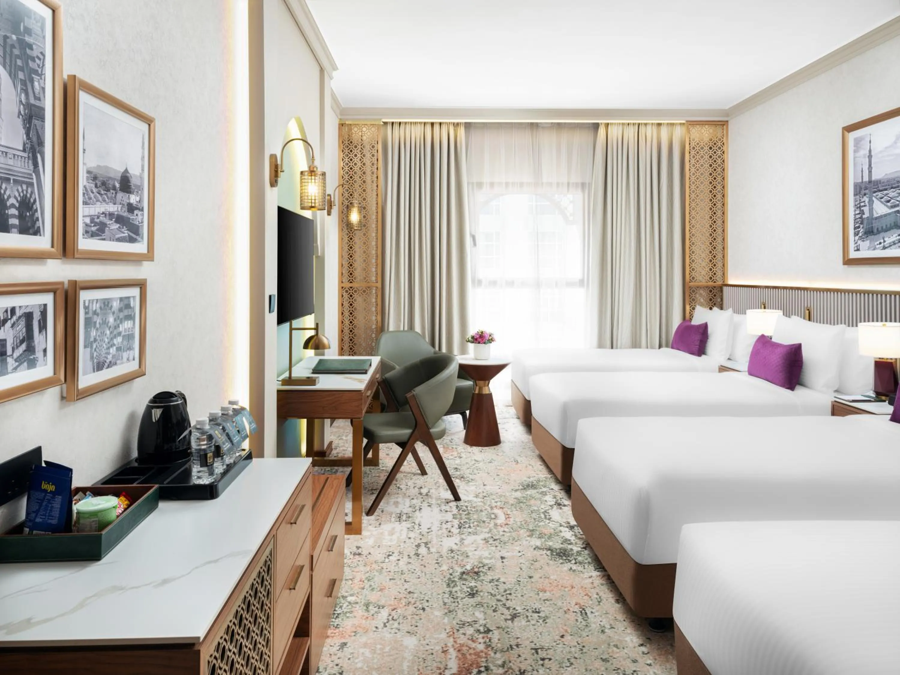 Bed in Elaf Taiba Hotel