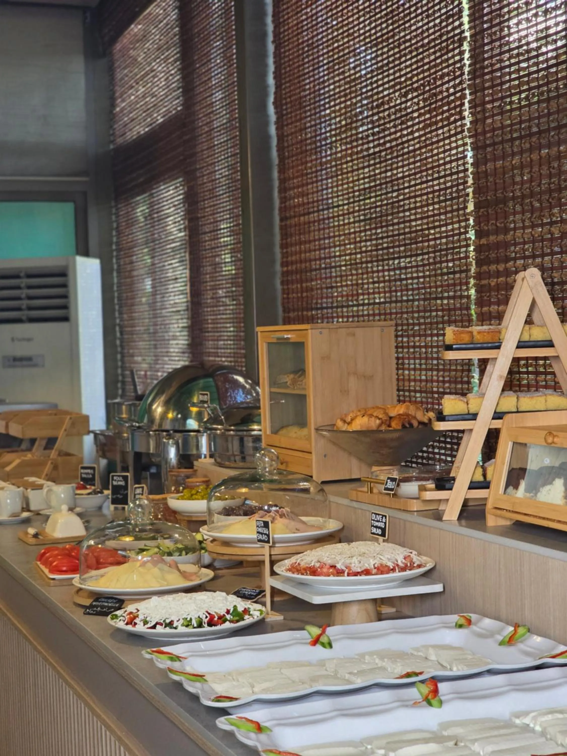 Restaurant/places to eat in Princessa Hotel