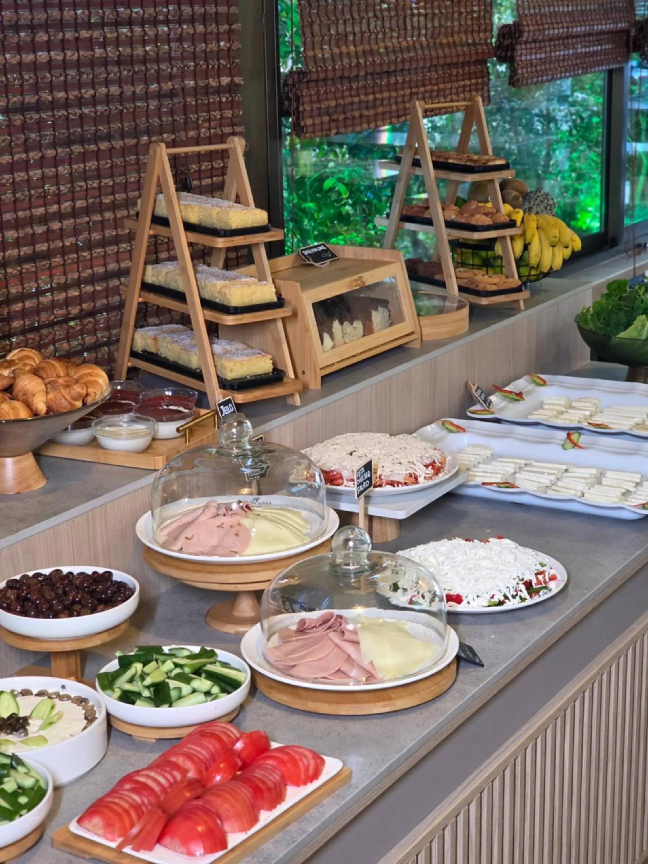 Restaurant/places to eat in Princessa Hotel