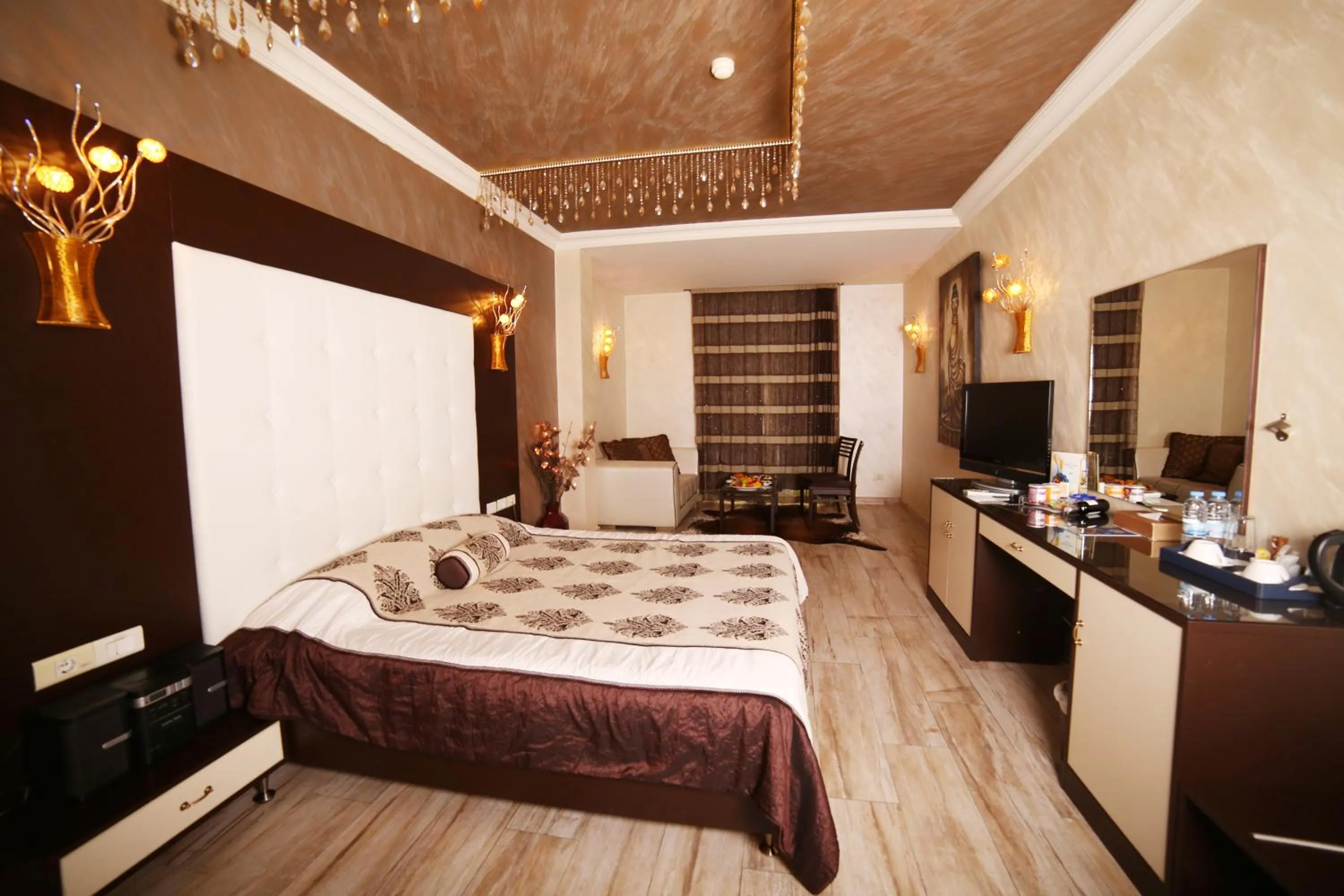 TV and multimedia, Bed in Princessa Hotel