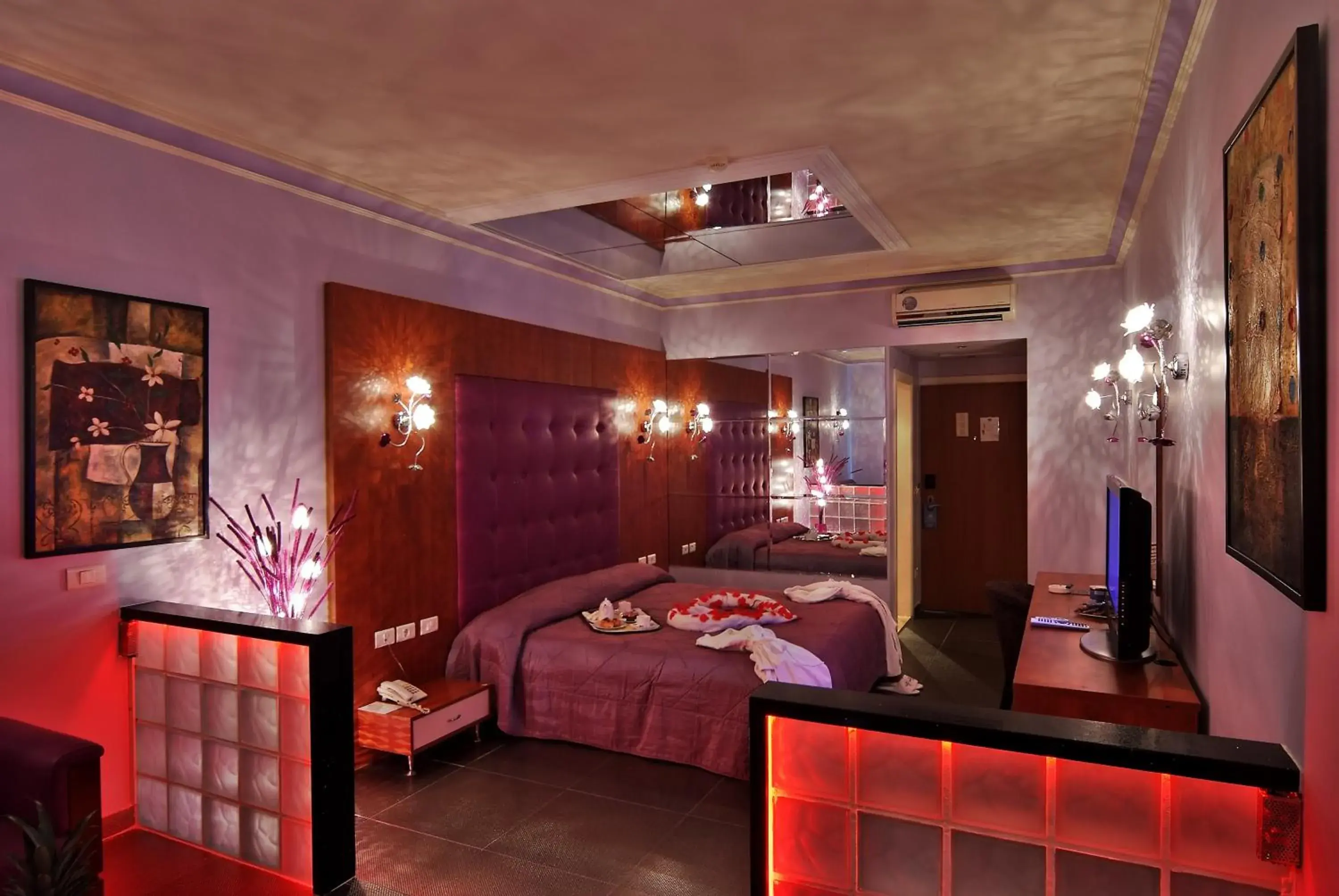 Double Room with Mountain View in Princessa Hotel Double Room with Mountain View in Princessa Hotel