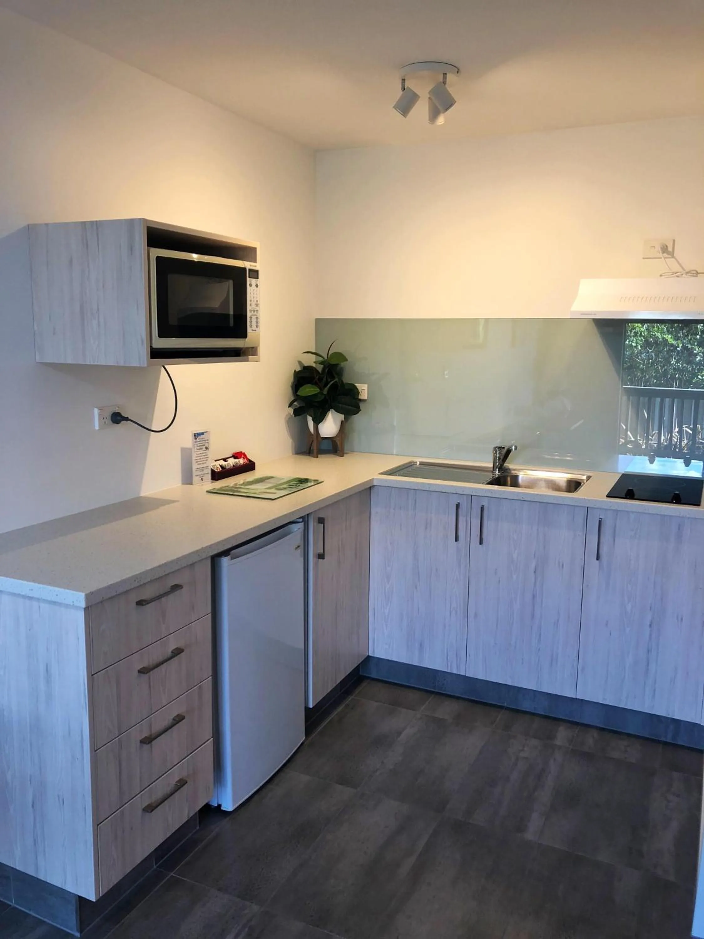 Coffee/tea facilities in Alpine-Pacific Holiday Park