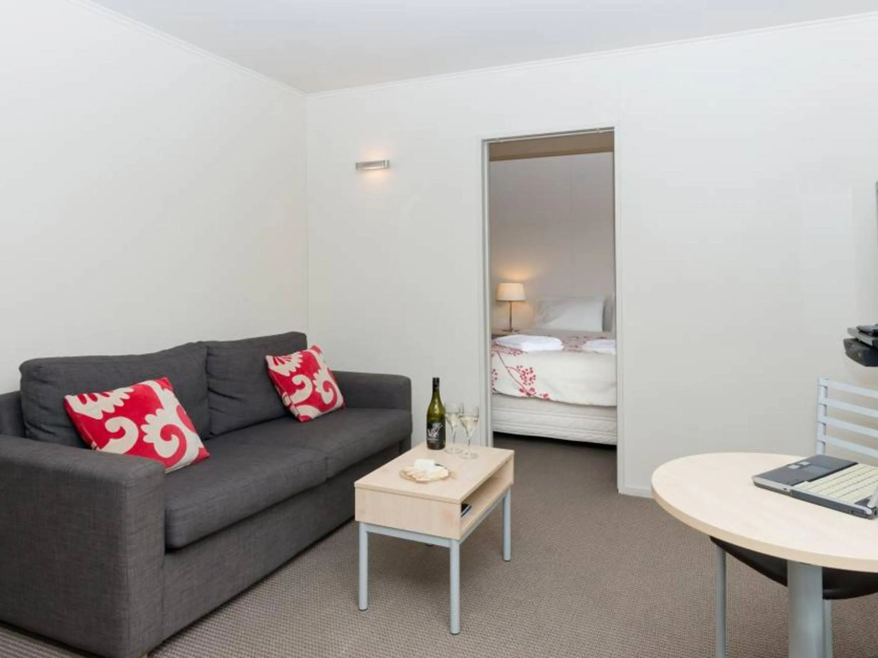 Living room in Alpine-Pacific Holiday Park