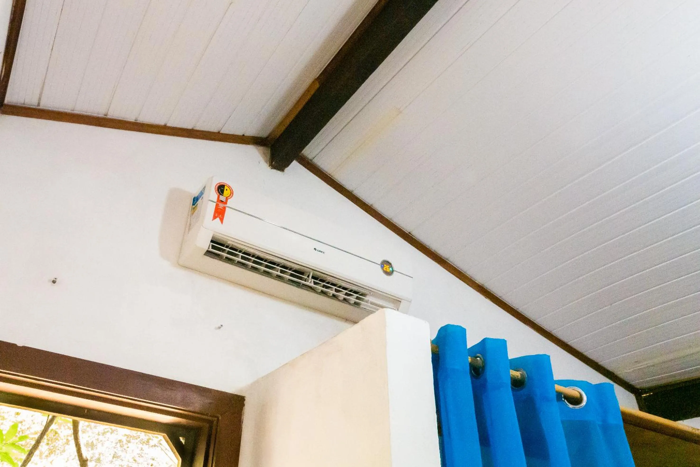 air conditioner in Recanto dos Pássaros Zen Apartamentos em meio de Natureza