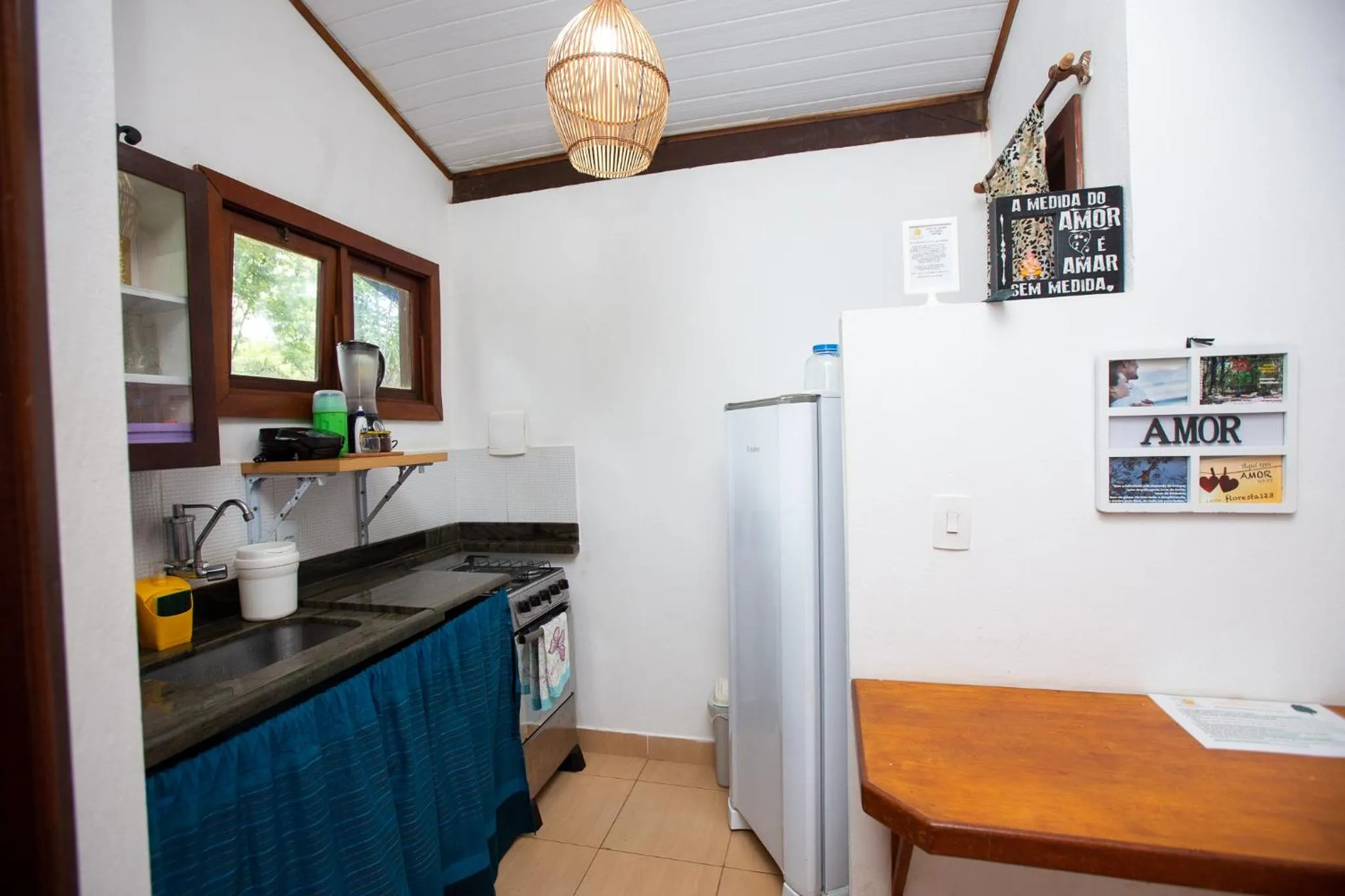 Kitchen or kitchenette in Recanto dos Pássaros Zen Apartamentos em meio de Natureza