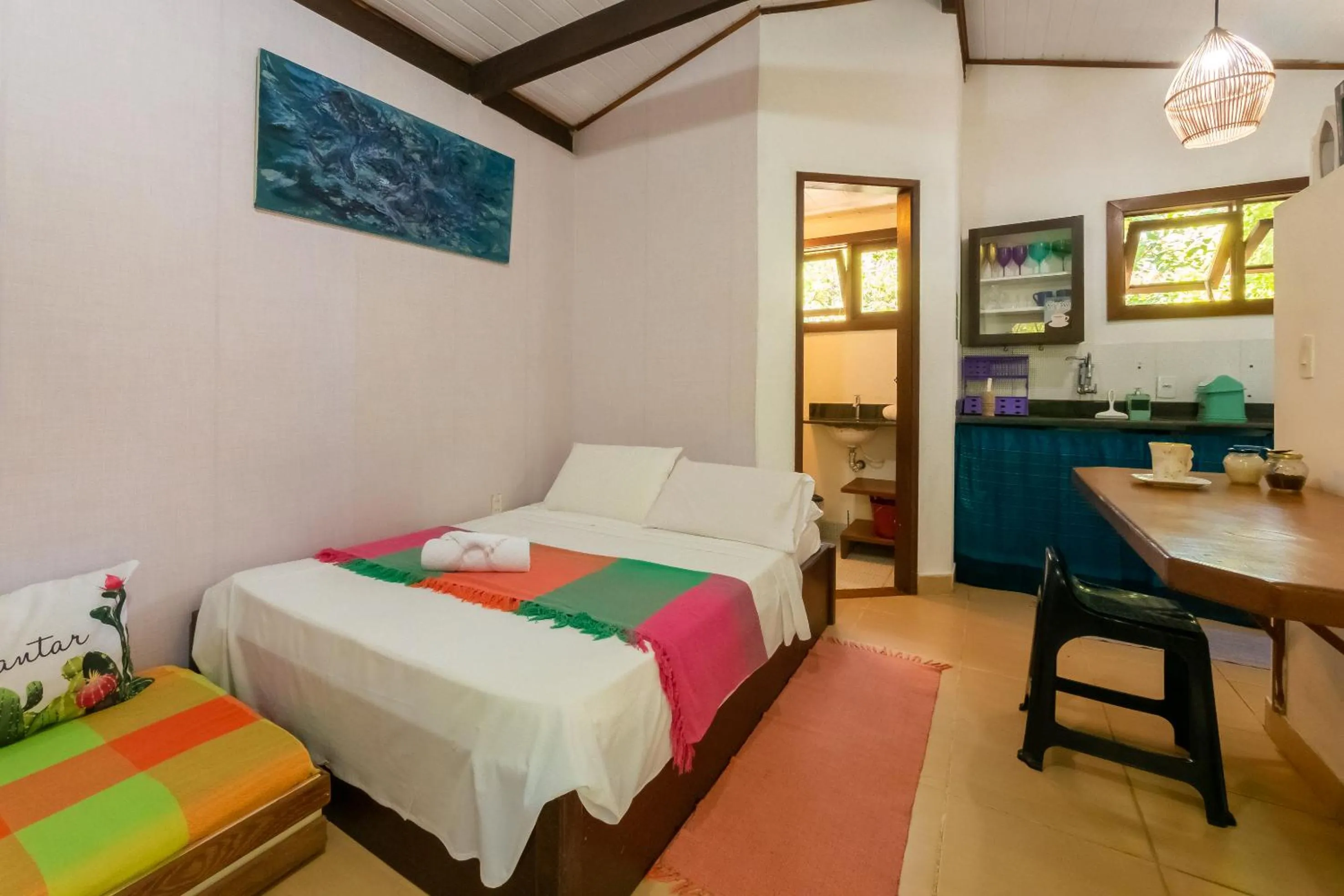 Photo of the whole room, Bed in Recanto dos Pássaros Zen Apartamentos em meio de Natureza