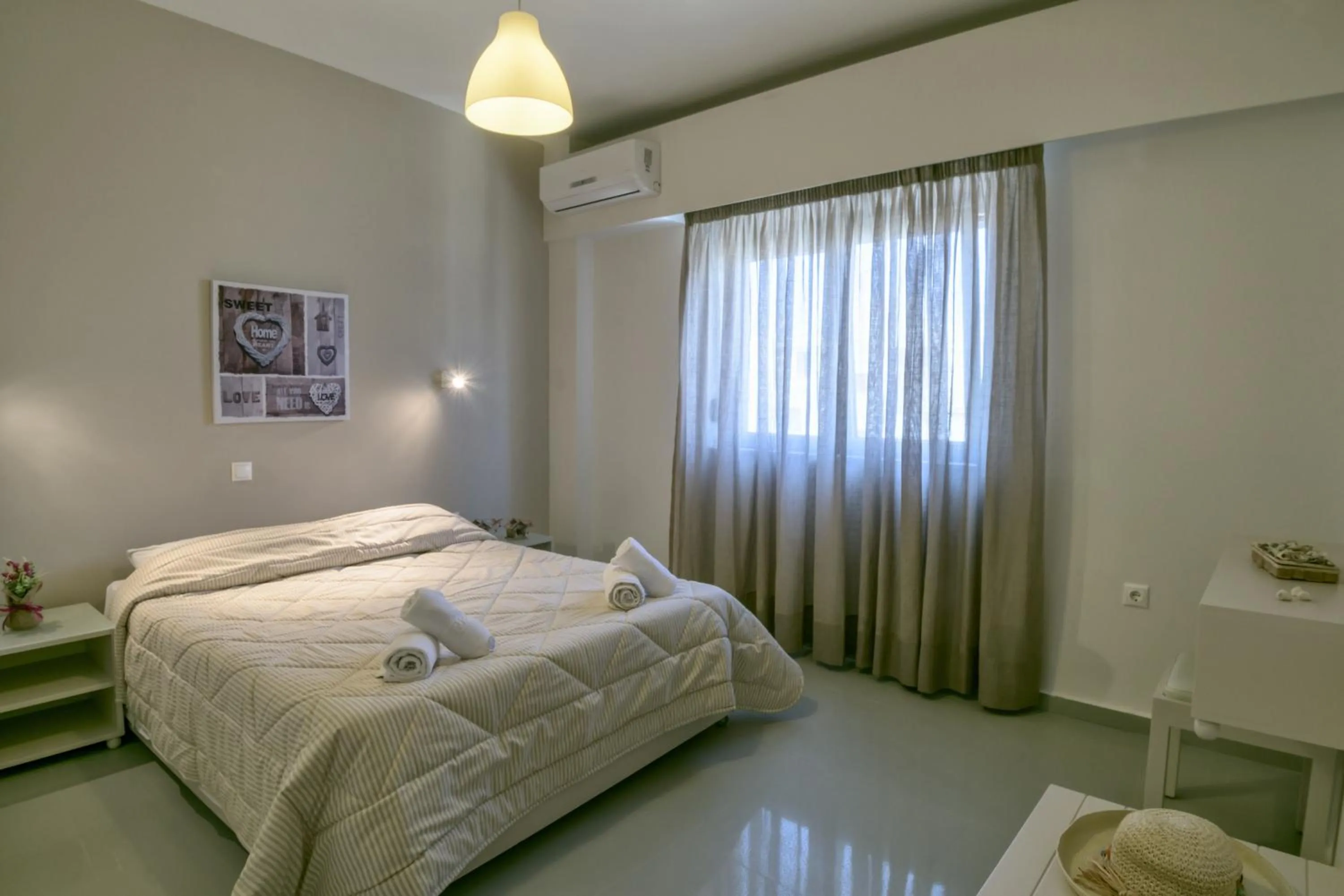 Bed in Aloe Apartments