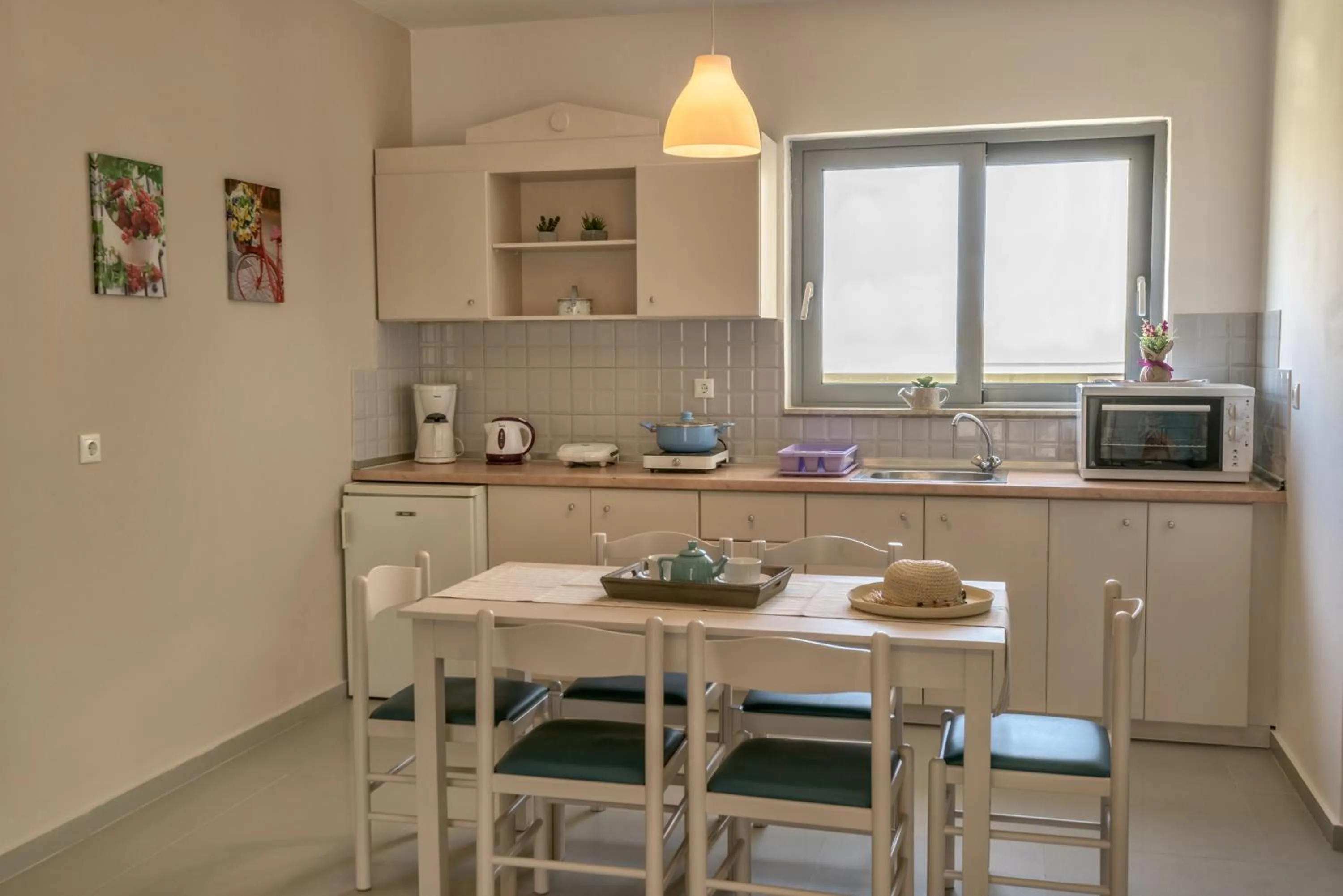 Kitchen or kitchenette in Aloe Apartments