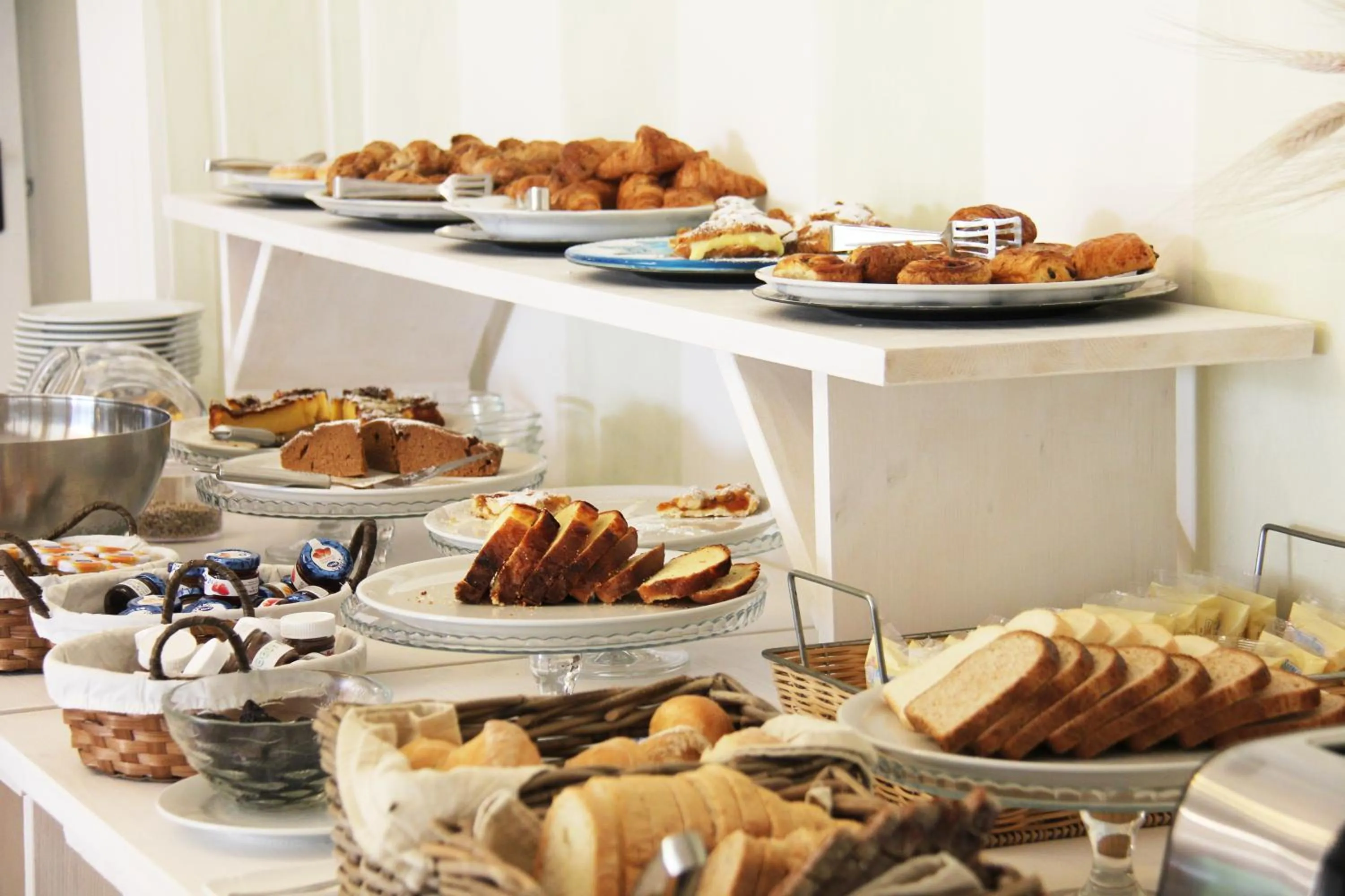 Breakfast in Hotel Bijou