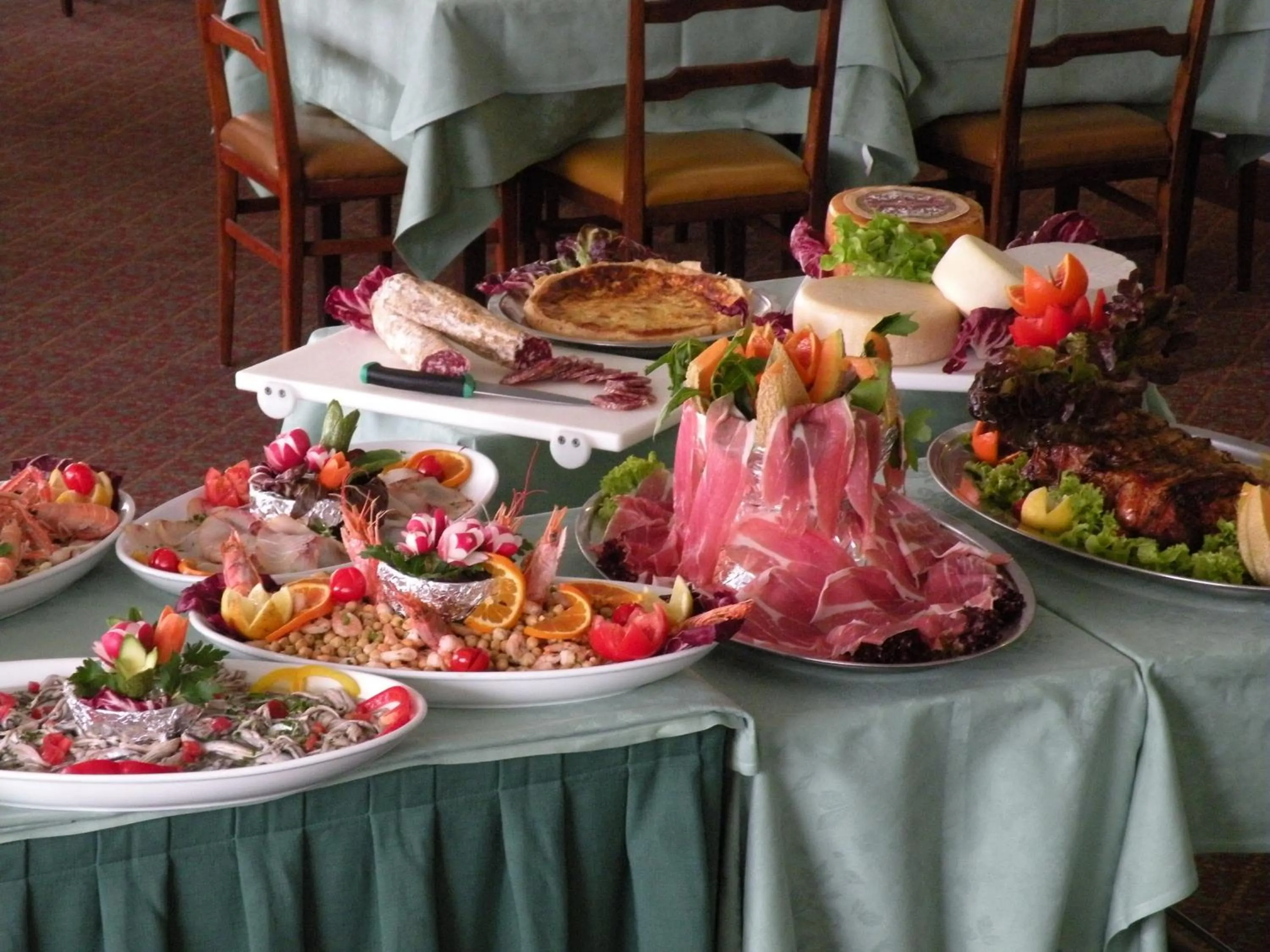 Food in Hotel Piccadilly