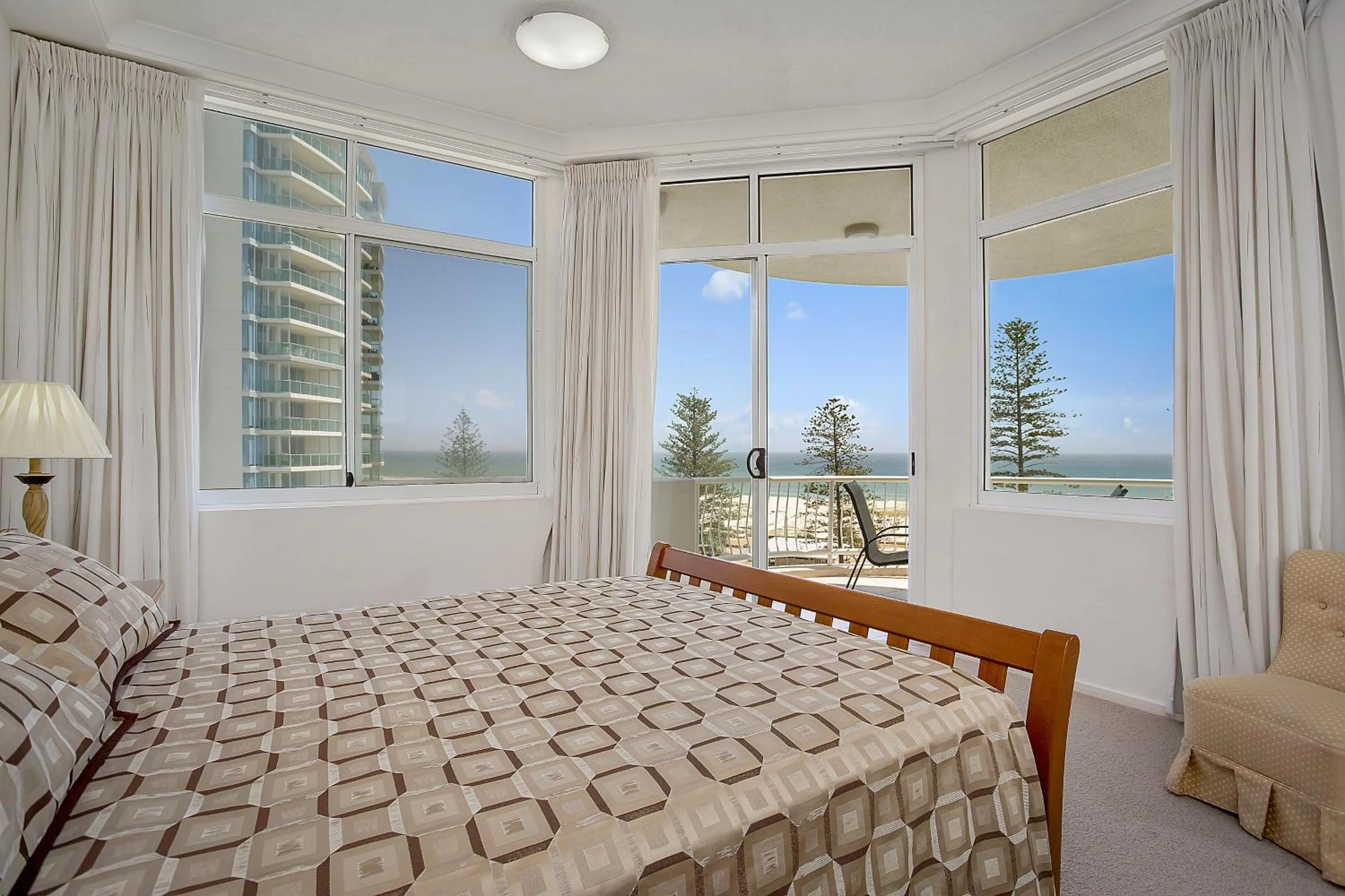 Bed in Kirra Beach Apartments