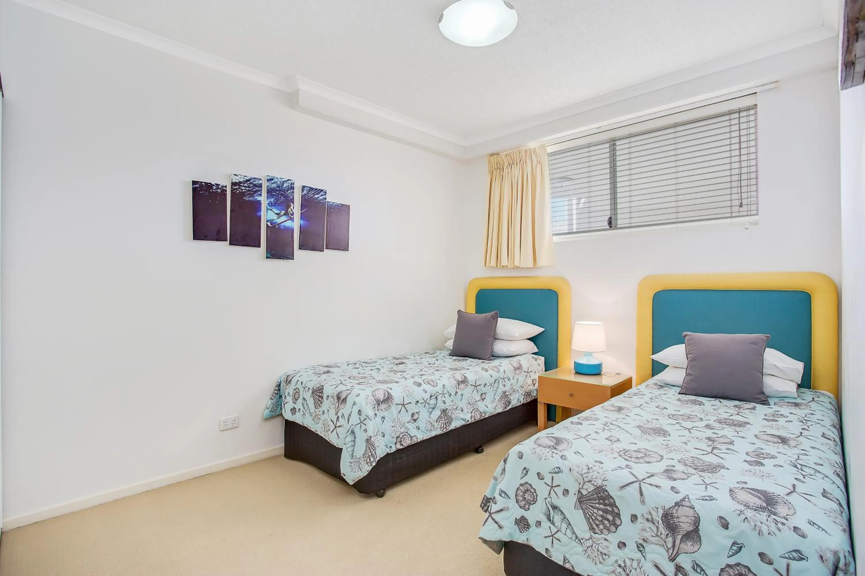 Bedroom, Bed in Kirra Beach Apartments