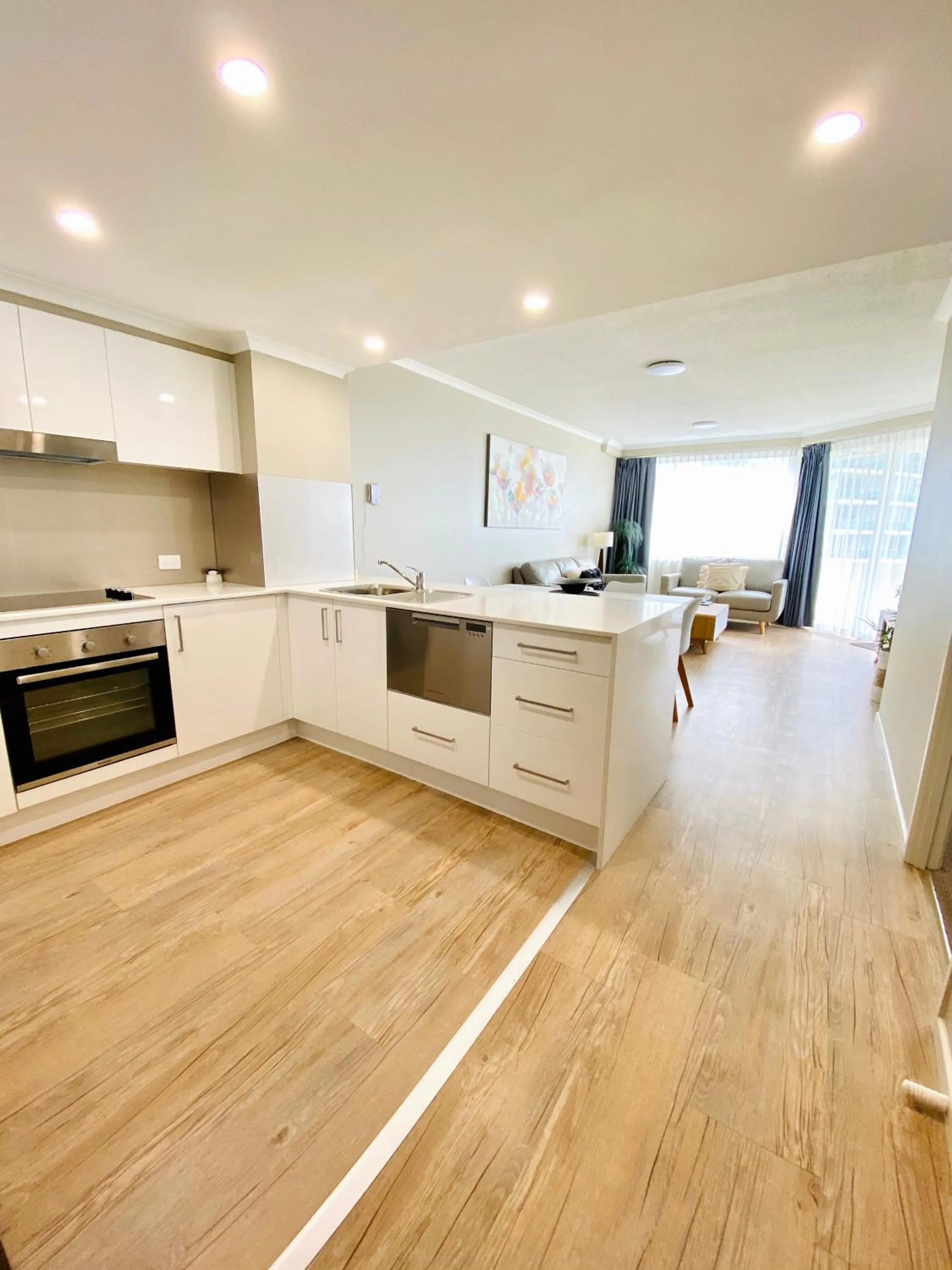 Kitchen or kitchenette in Kirra Beach Apartments