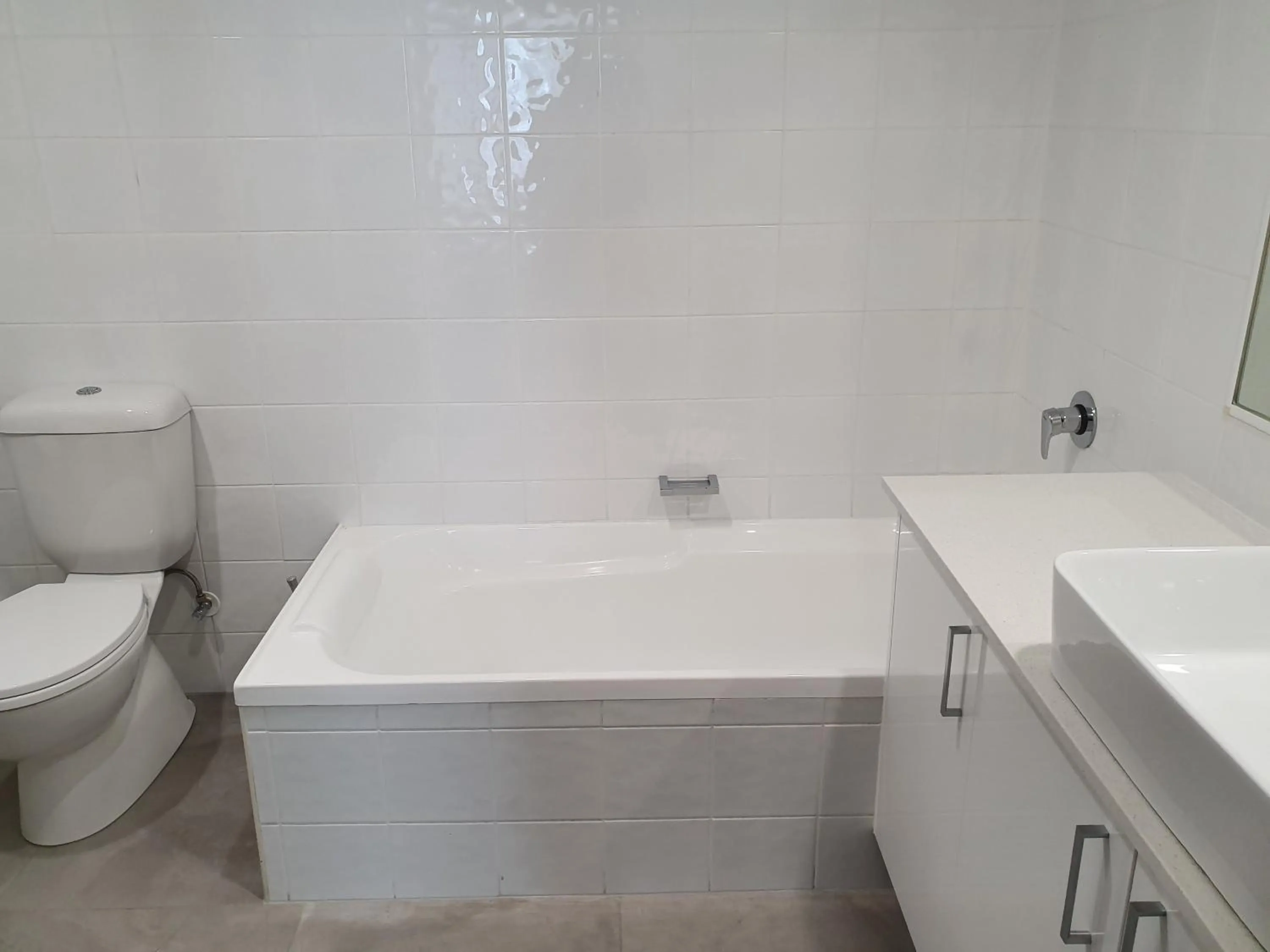 Bathroom in Kirra Beach Apartments